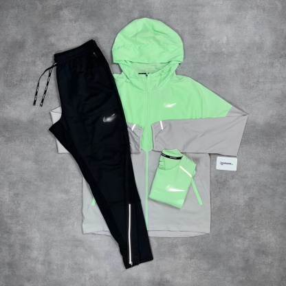 Nk Uv Windrunner Jacket 3-Piece 7” Challenger Short Set