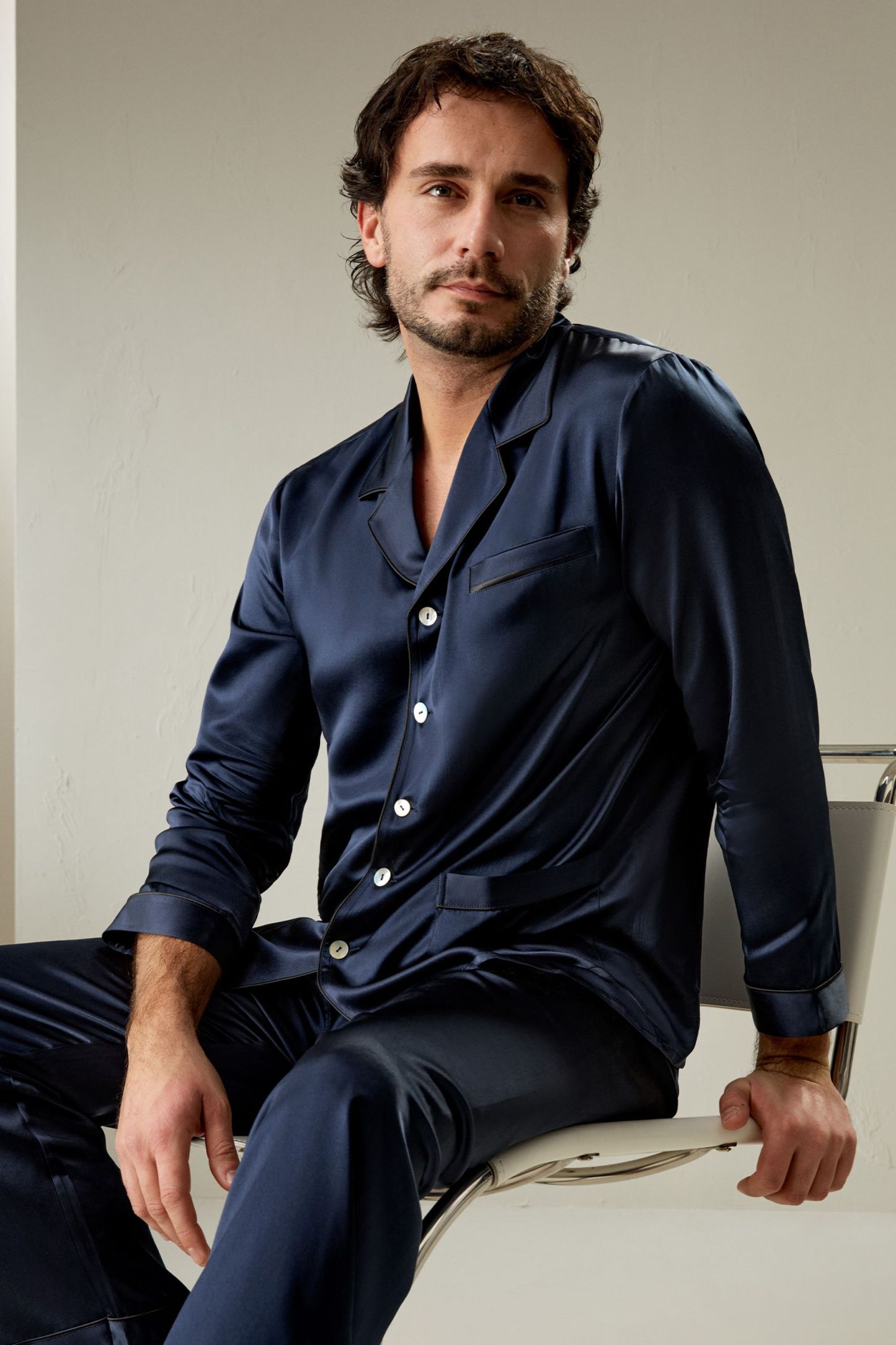 #color_深蓝撞黑色嵌条