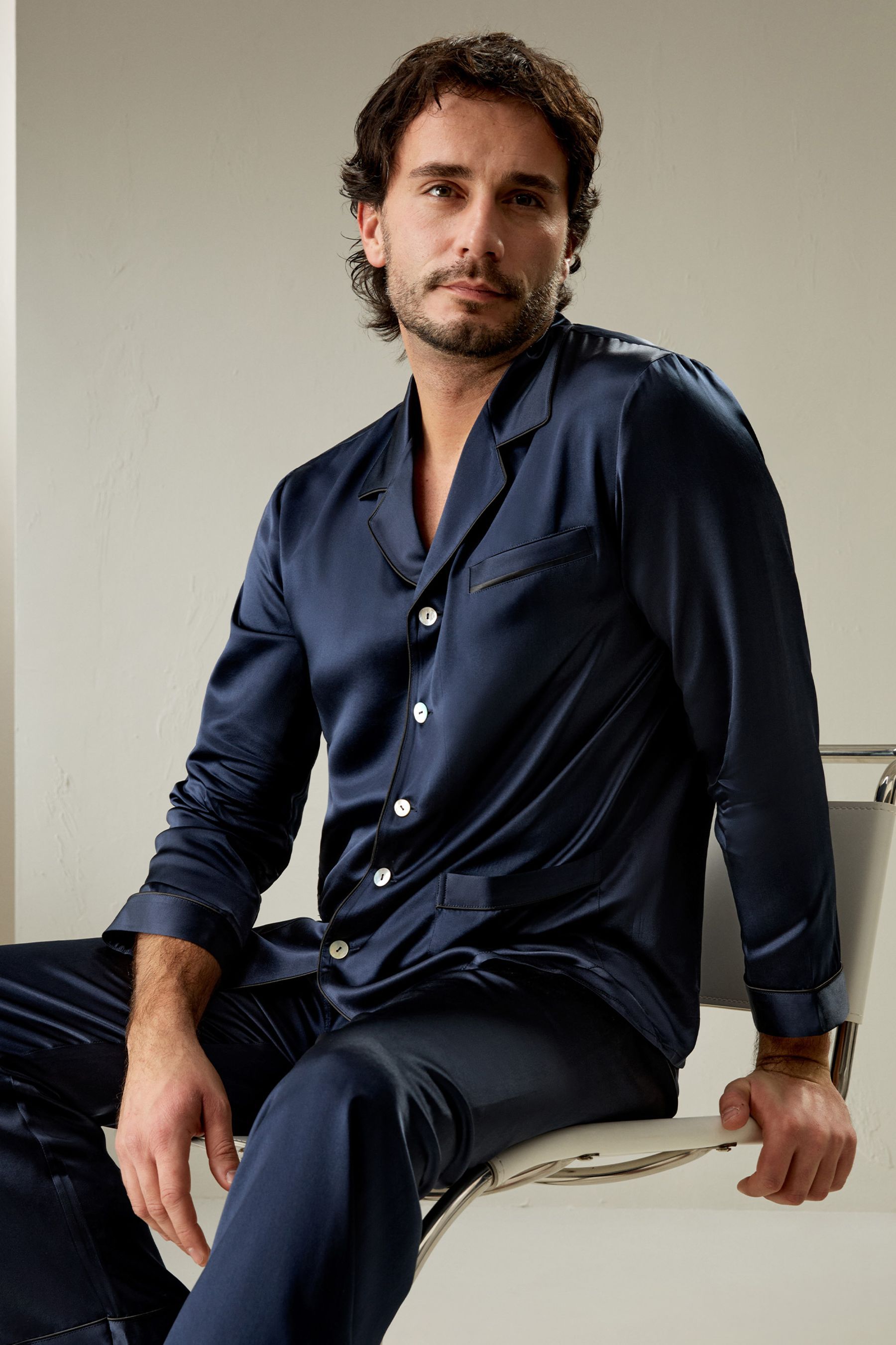 #color_深蓝撞黑色嵌条