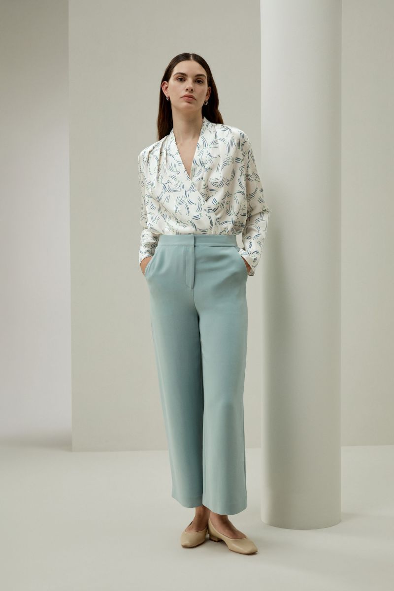 #color_Belaubte Gasse