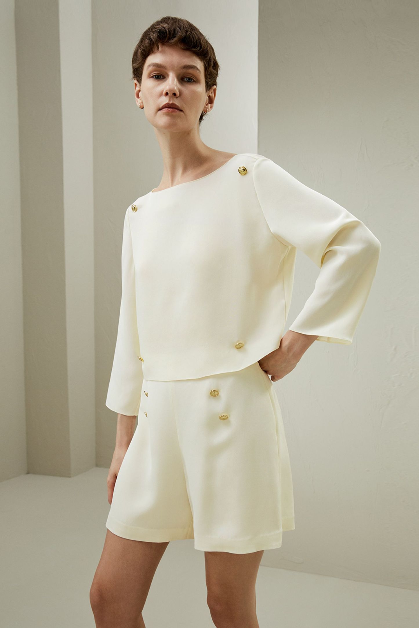 #color_Natürliches Weiß