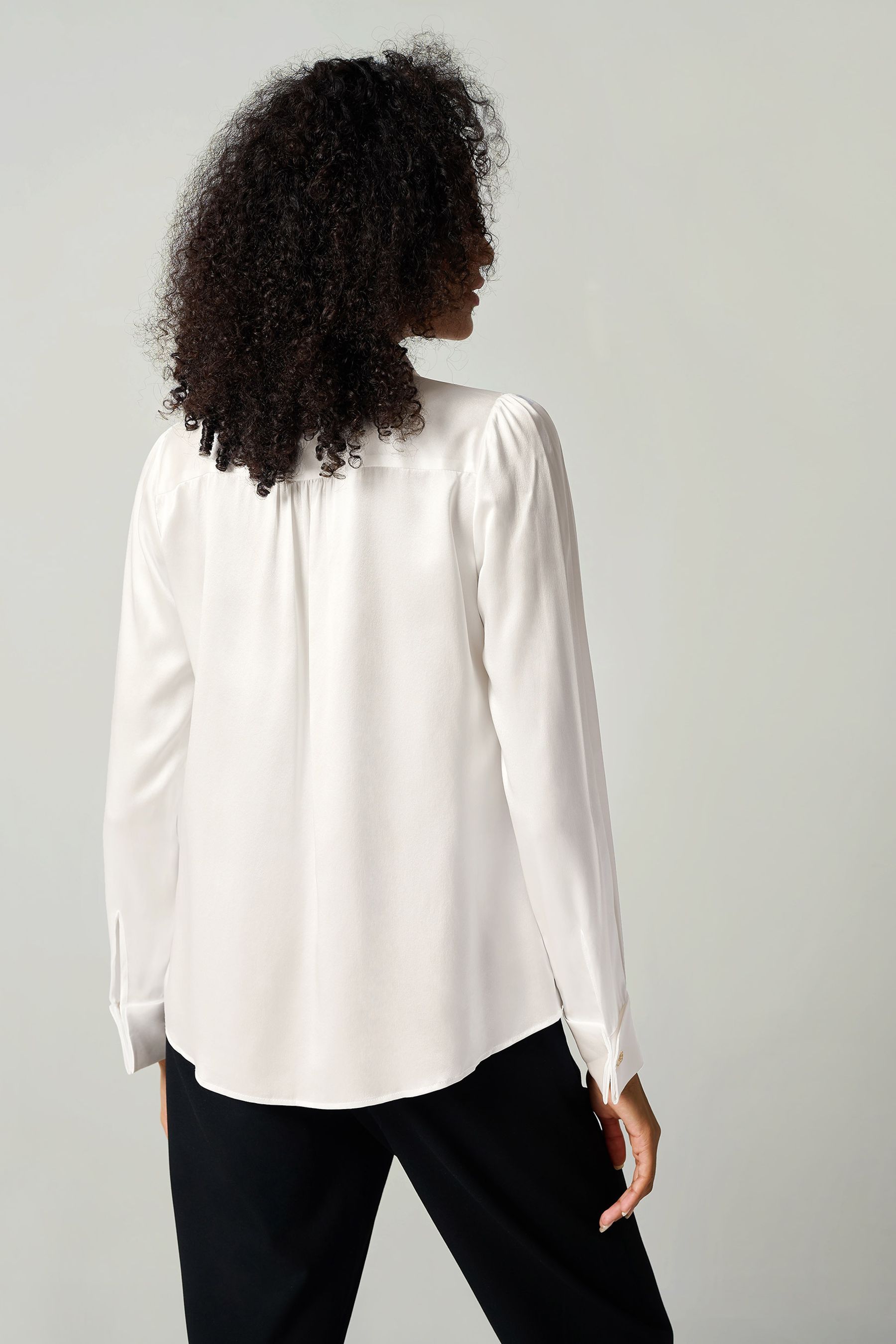 #color_Natürliches Weiß