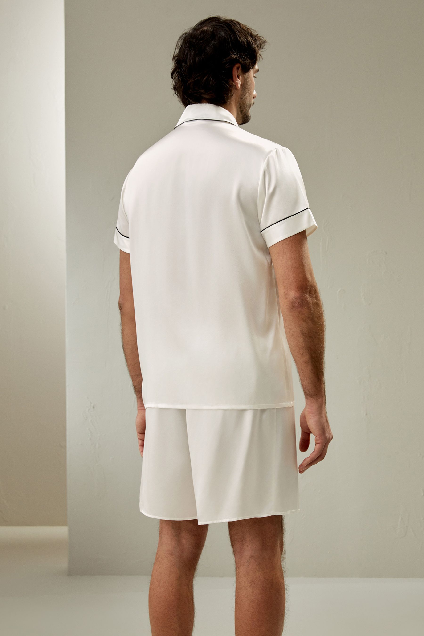 #color_Natürliches Weiß