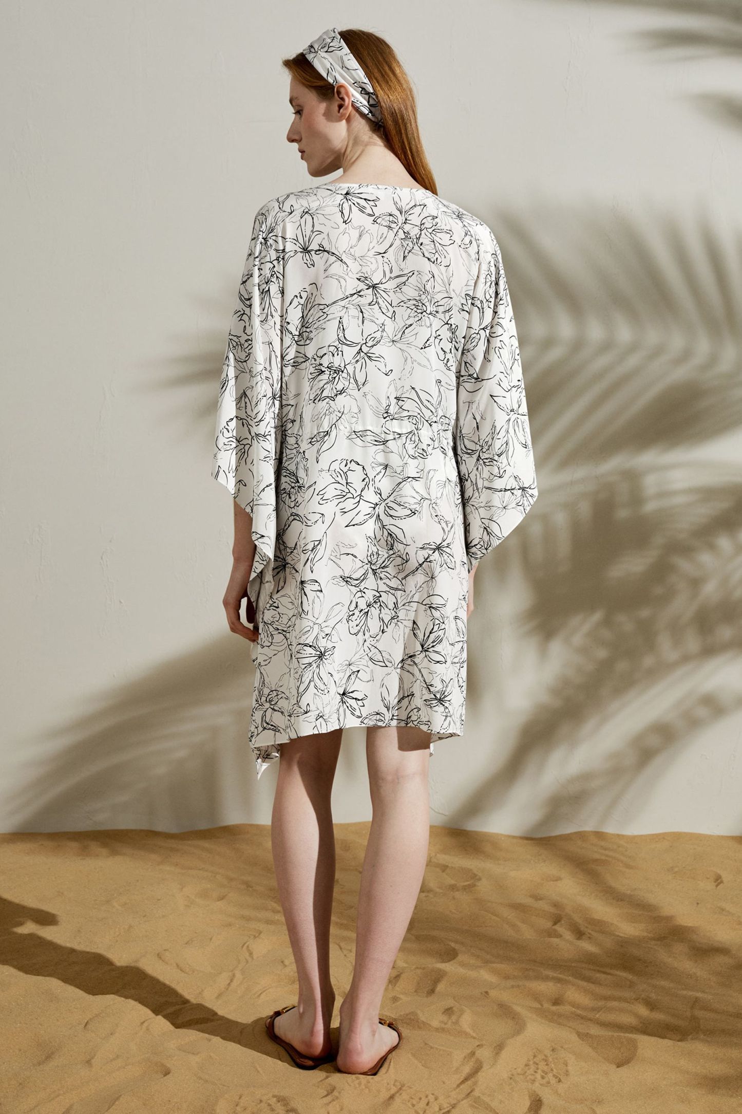 #color_Schwarz-weißes Blumenmuster