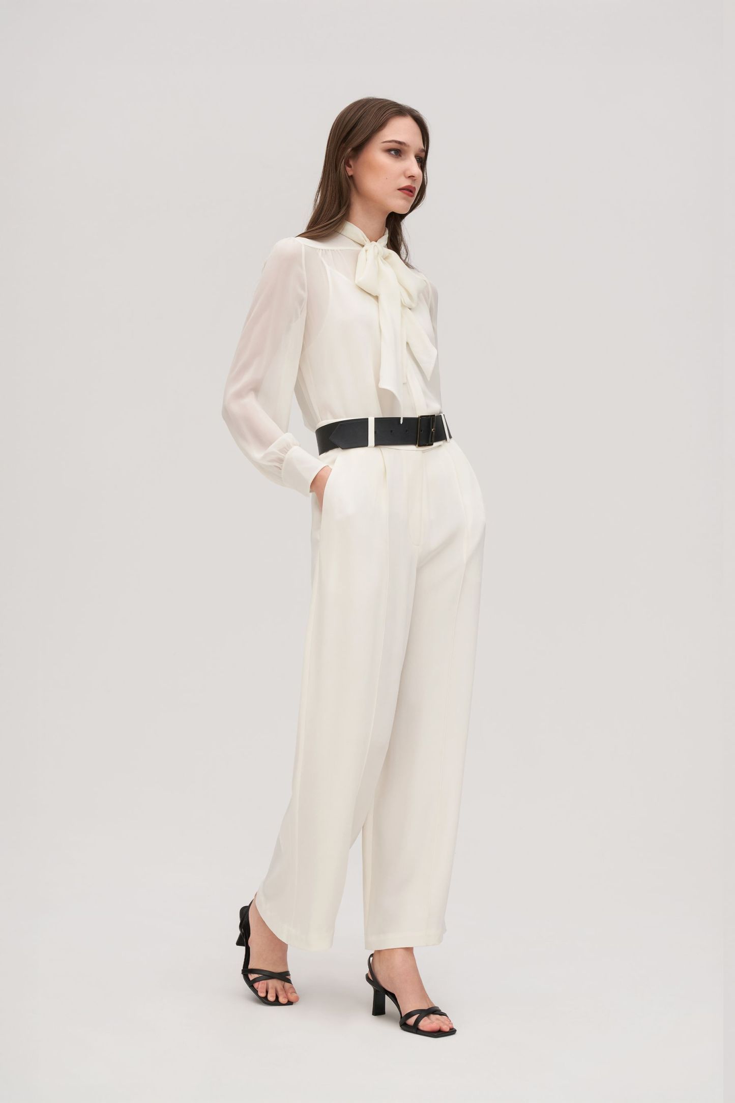 #color_Natürliches Weiß