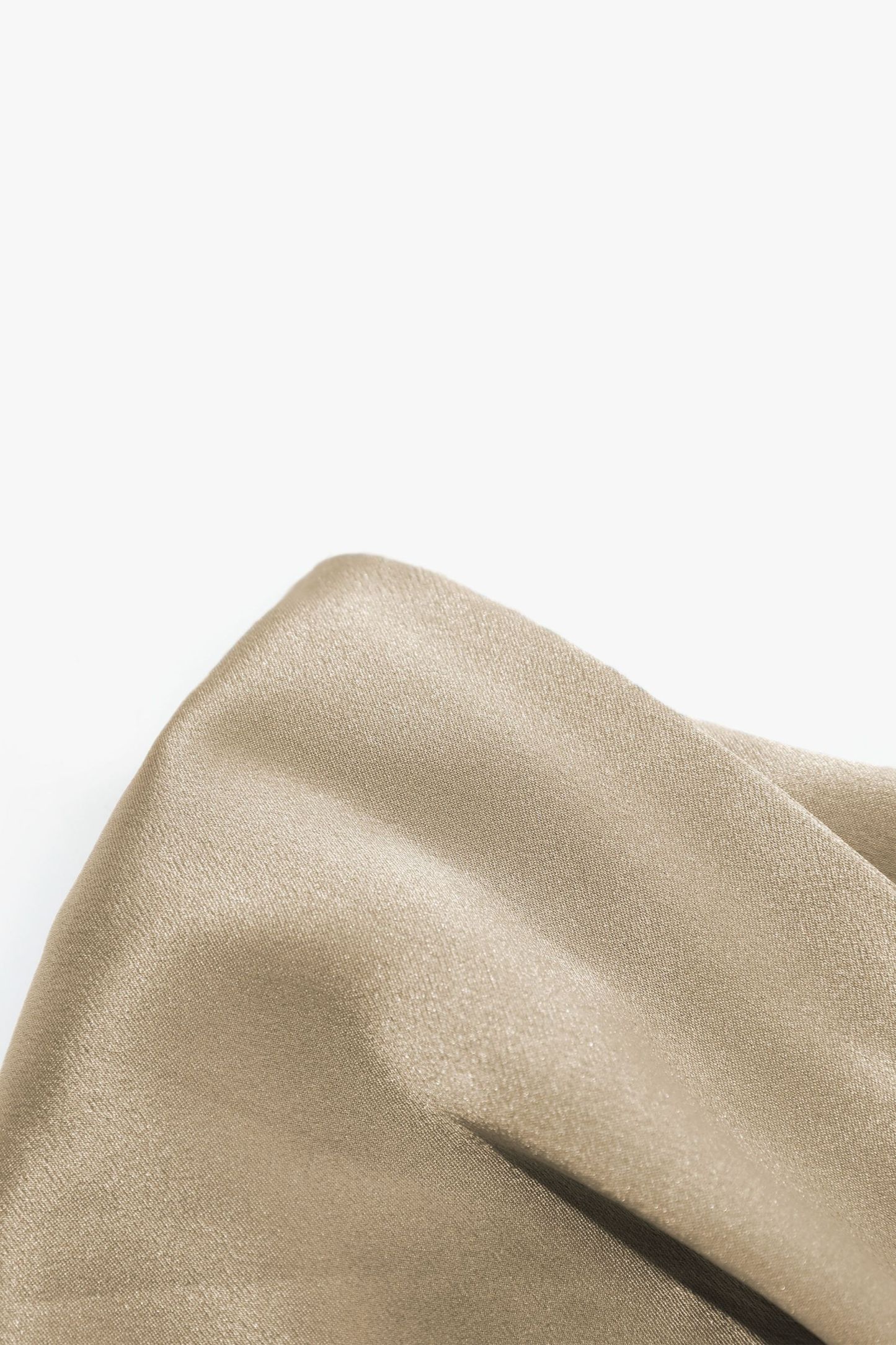 #color_Taupe + Altrosa