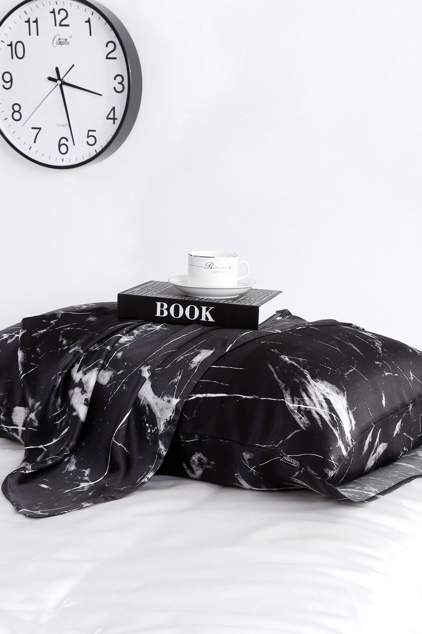 #color_Schwarzer Marmor Muster