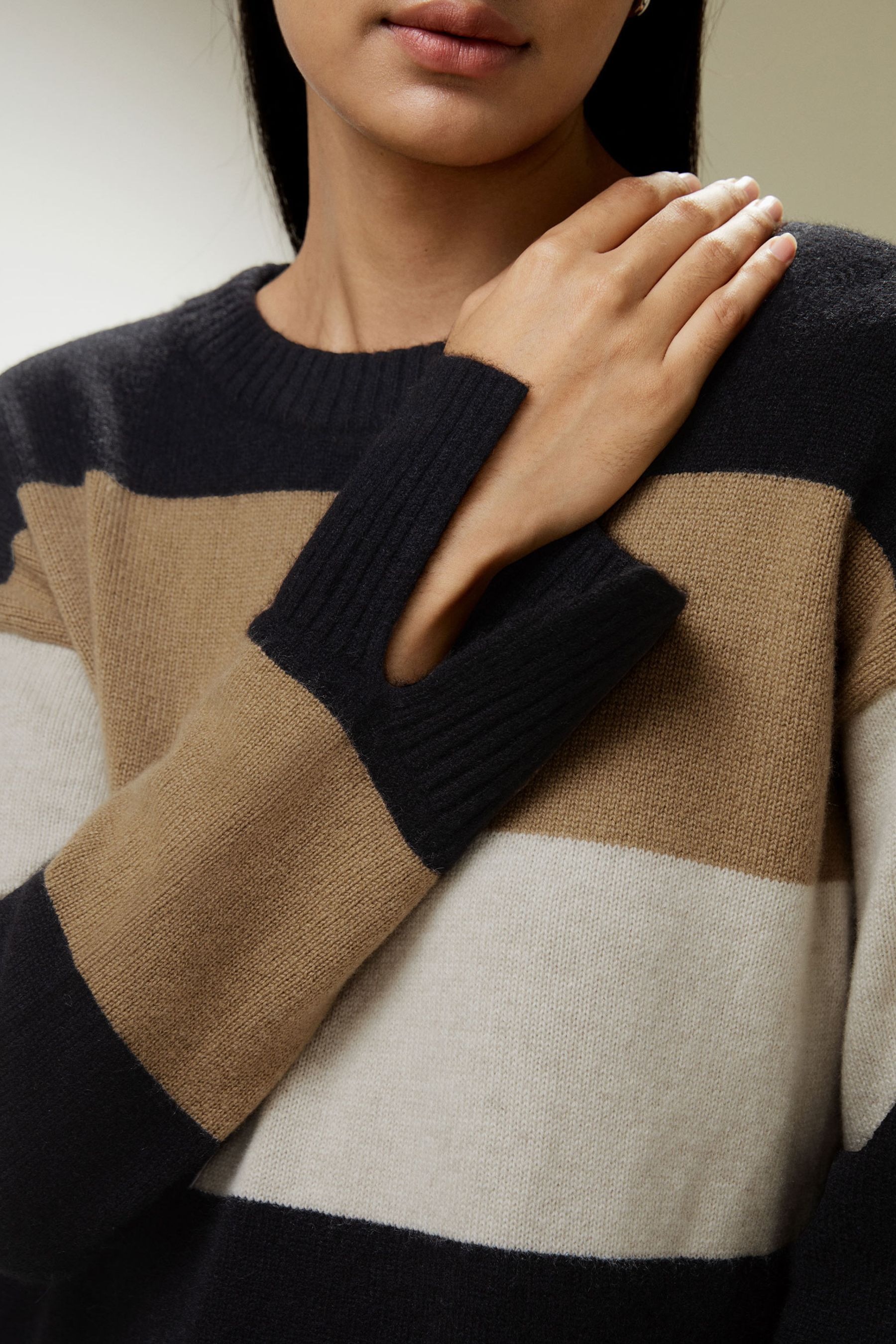 #color_Schwarz & Kamel & Beige