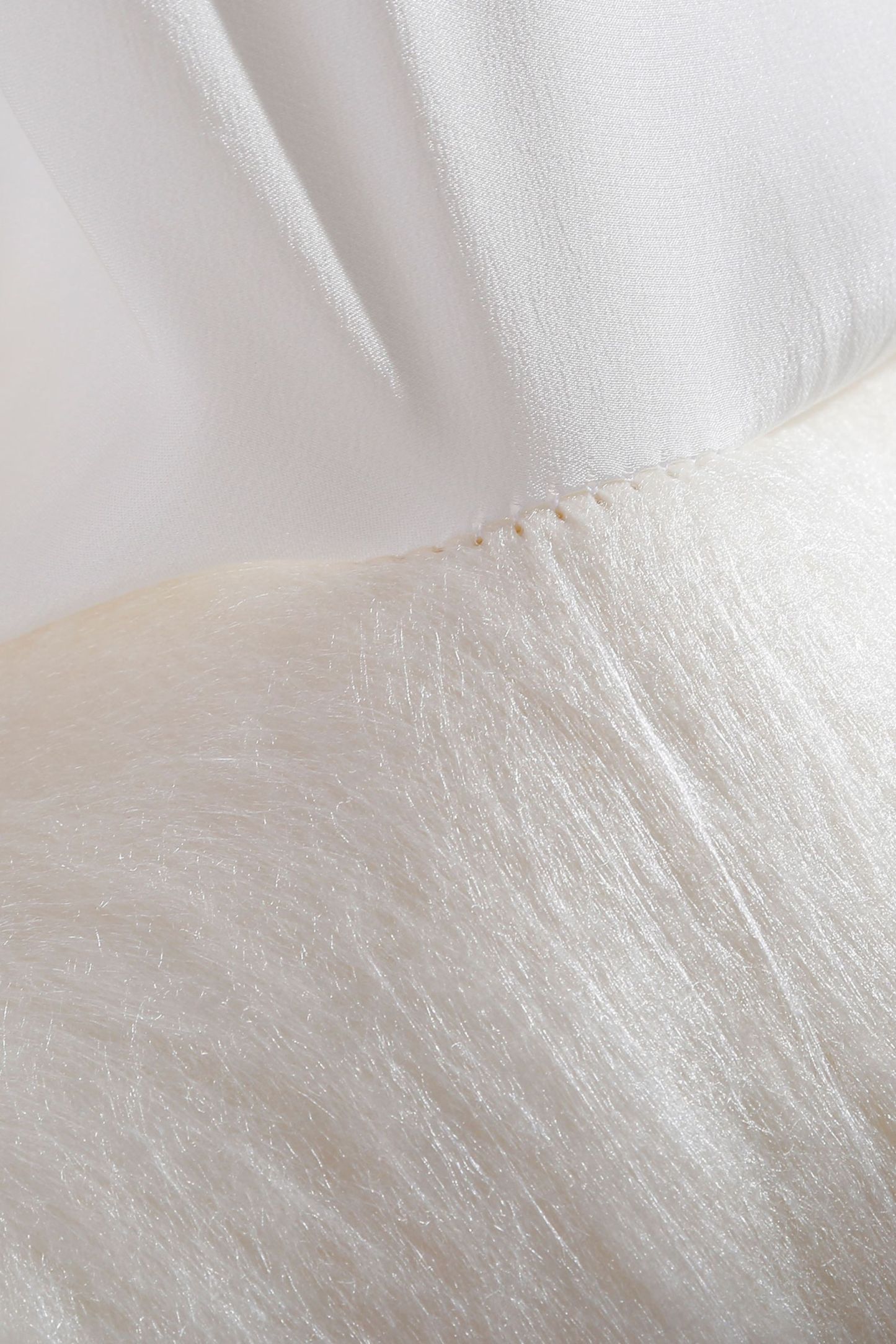 #color_Seide bedeckt