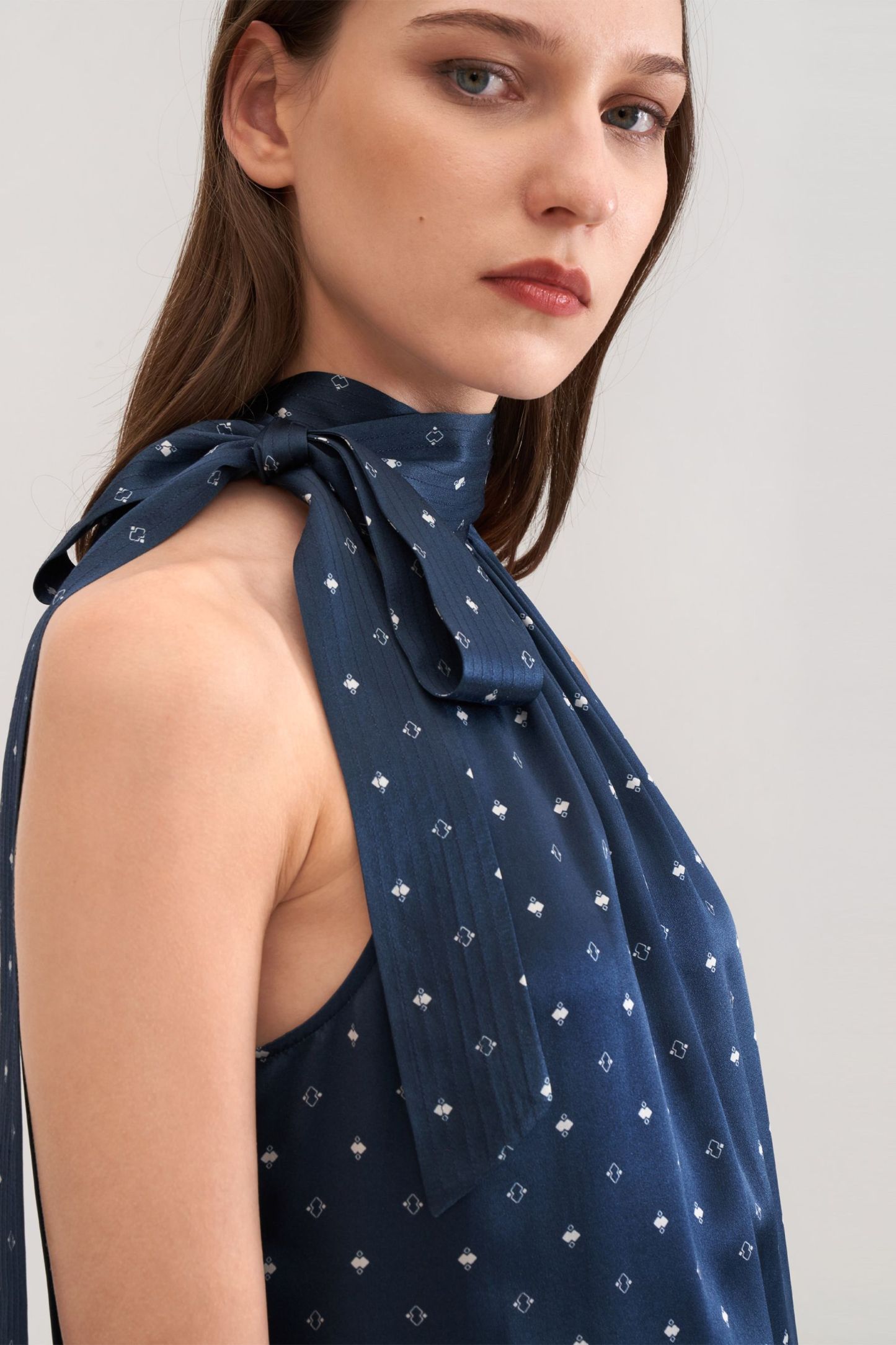 #color_Weiße Diamanten in Blau