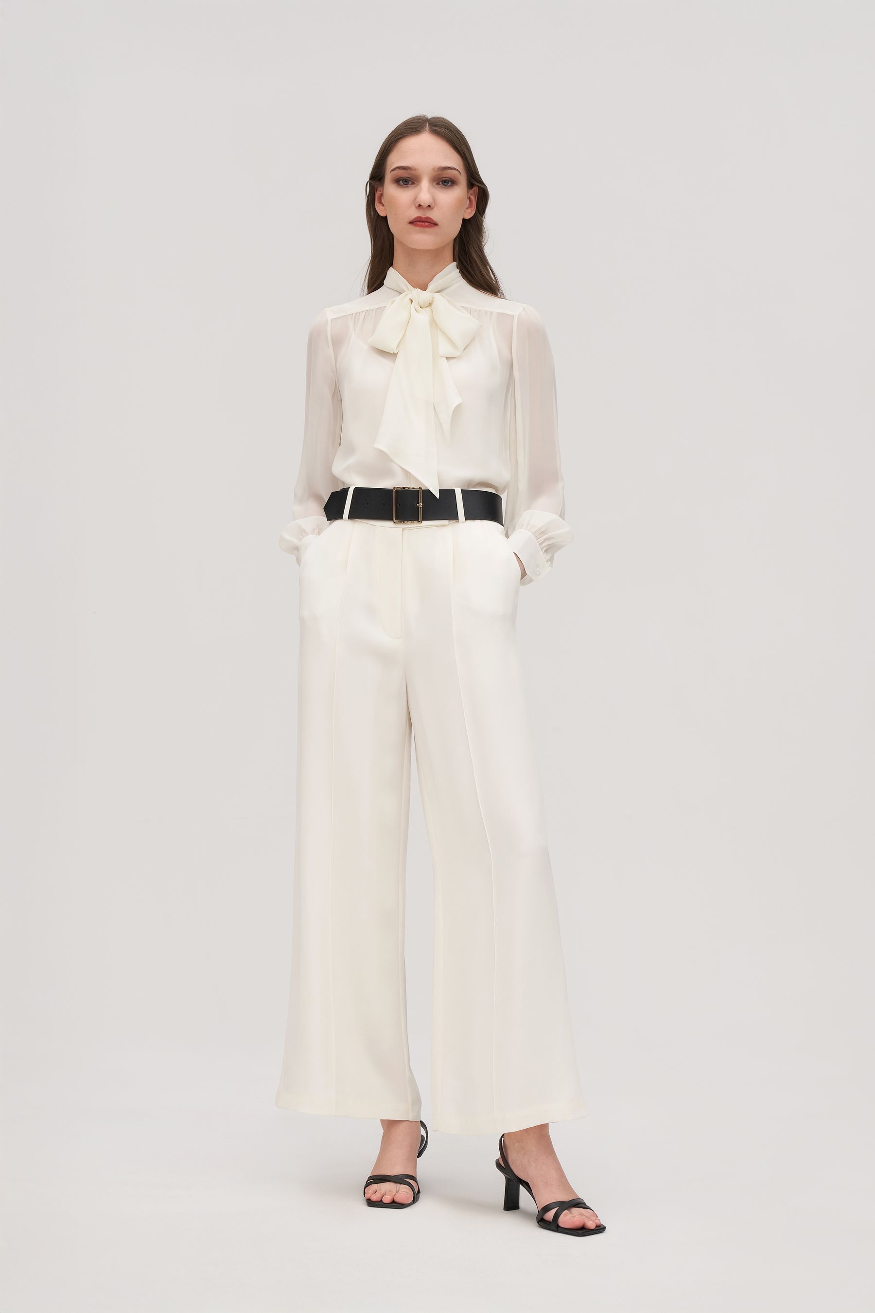 #color_Natürliches Weiß