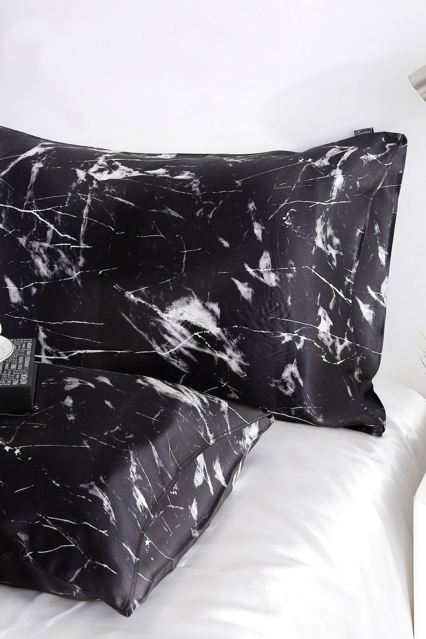 #color_Schwarzer Marmor Muster