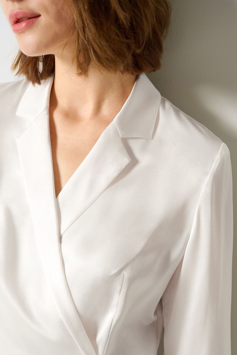 #color_Natürliches Weiß