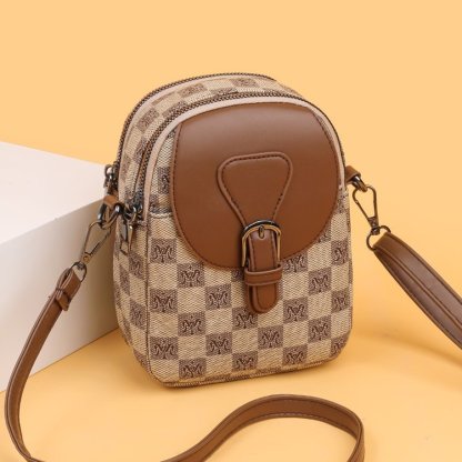 ✨A leather crossbody bag used by Hollywood actresses! ✨It has a built-in anti-theft wallet, glasses slot and keychain.