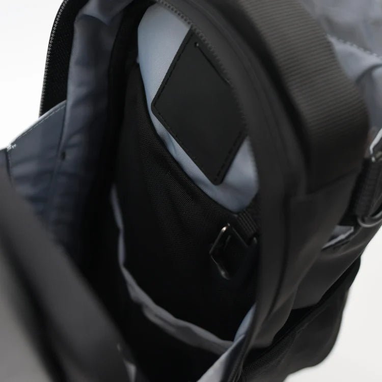 magnetic gym bag - pull