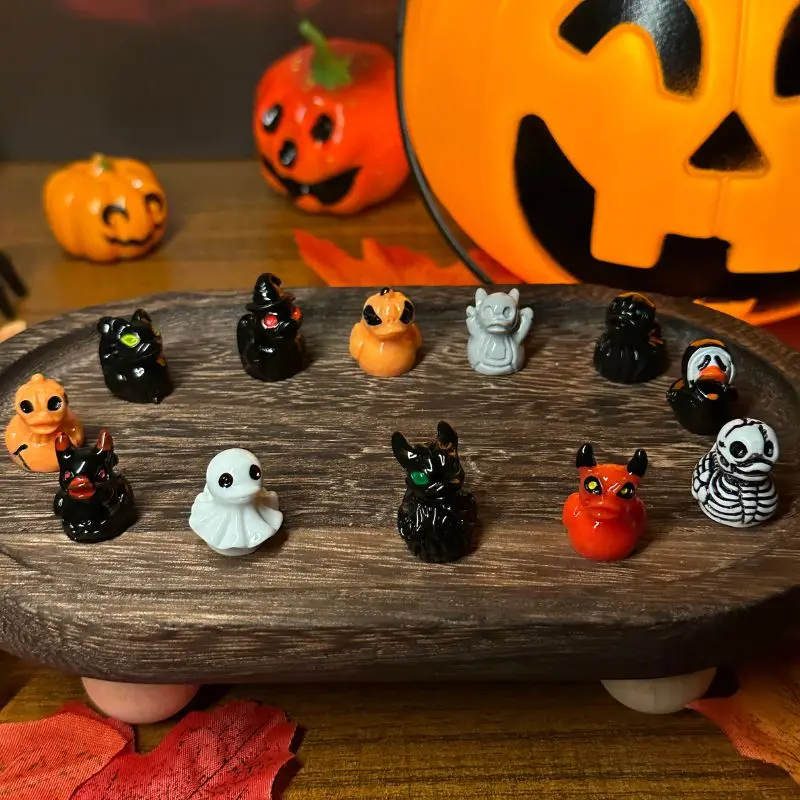 Mini Devil Ghost Skull Resin Ducks, Cute Spooky Desktop Decor, Creative Desktop Ornament, Mini Garden Ornament, Home Decor Ornament, Halloween Christmas Decoration, Party Gift, Decorative Piece, Decorative Ornaments