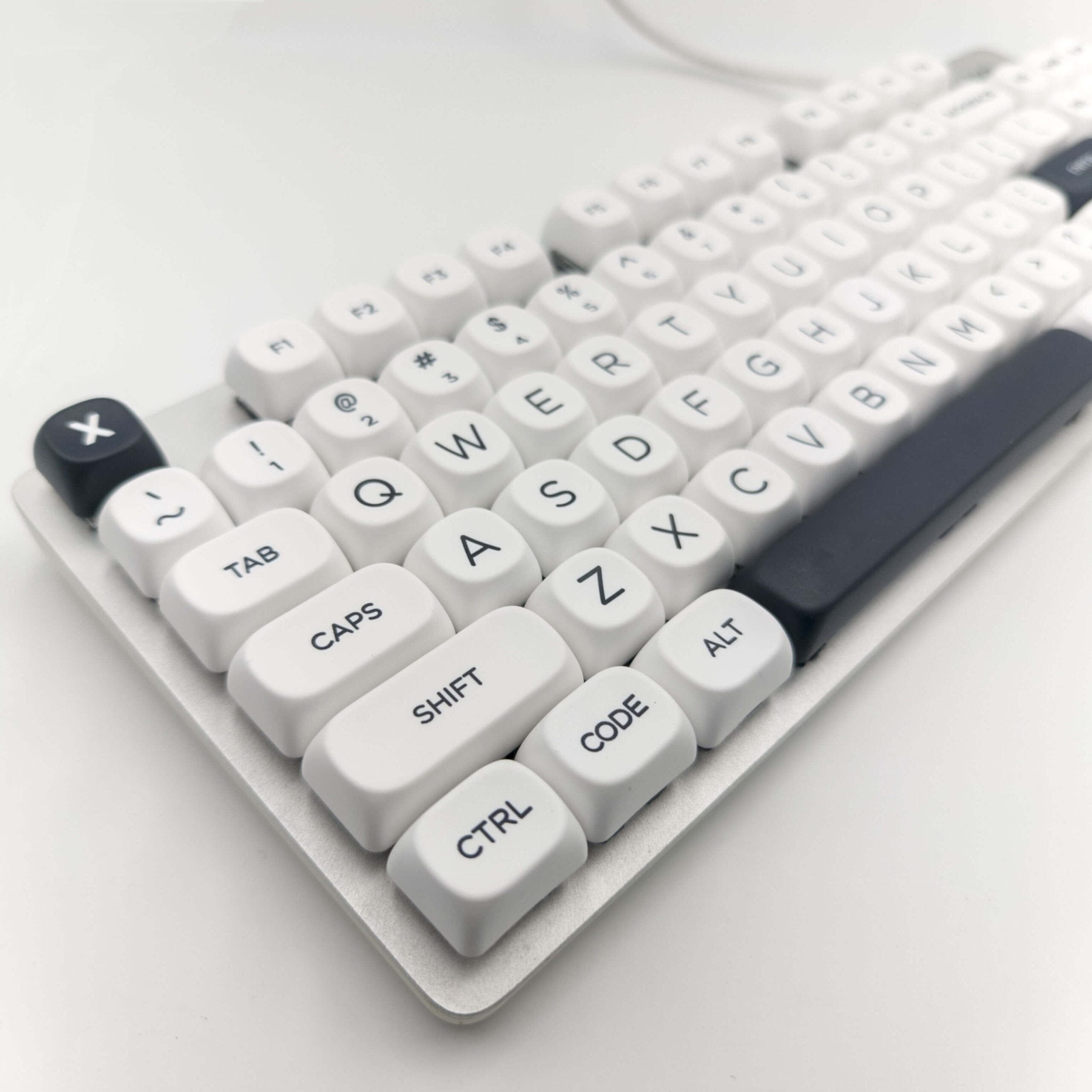 KeycapGuru Black & White MOA Keycap Set - PBT, 126 Keys