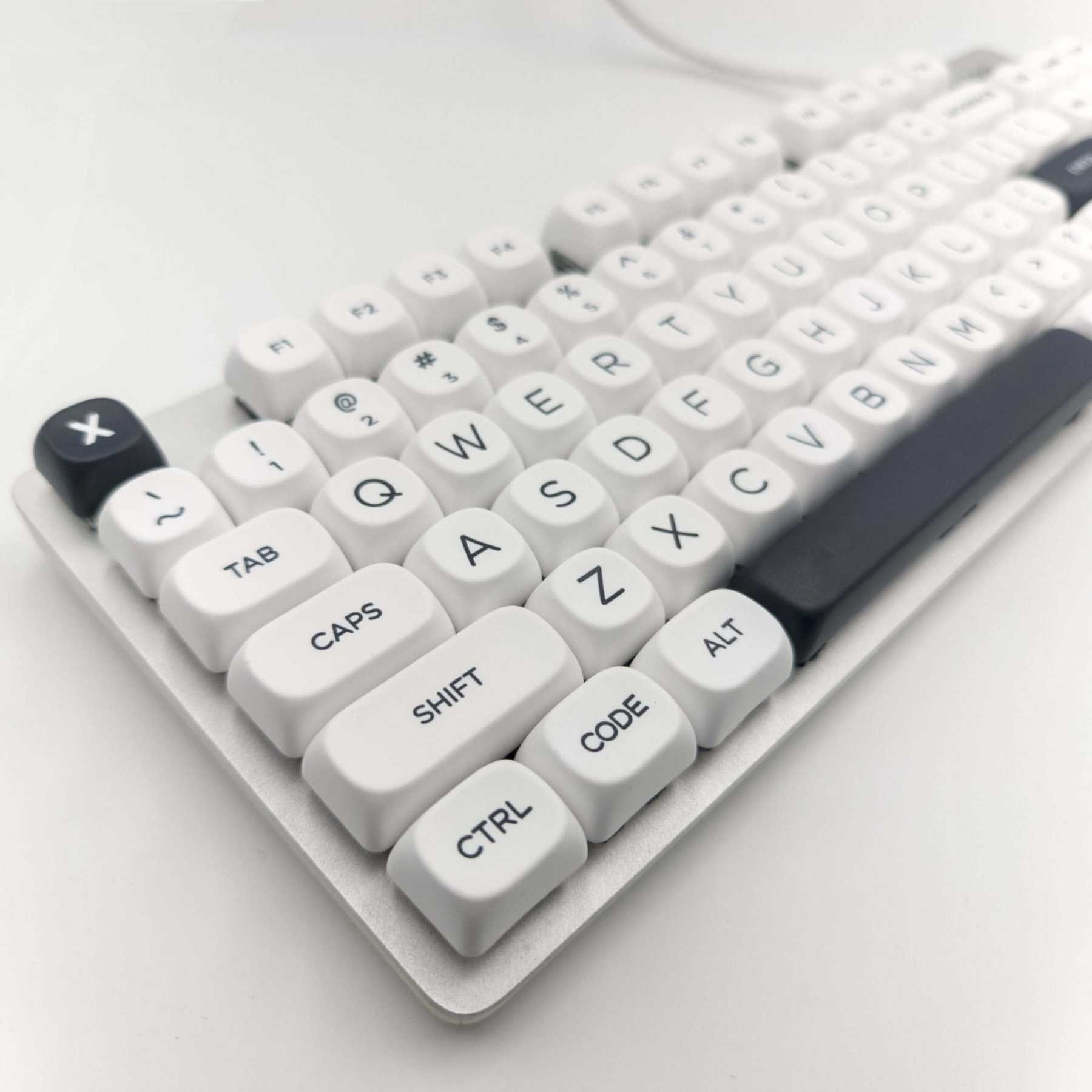 KeycapGuru Black & White MOA Keycap Set - PBT, 126 Keys