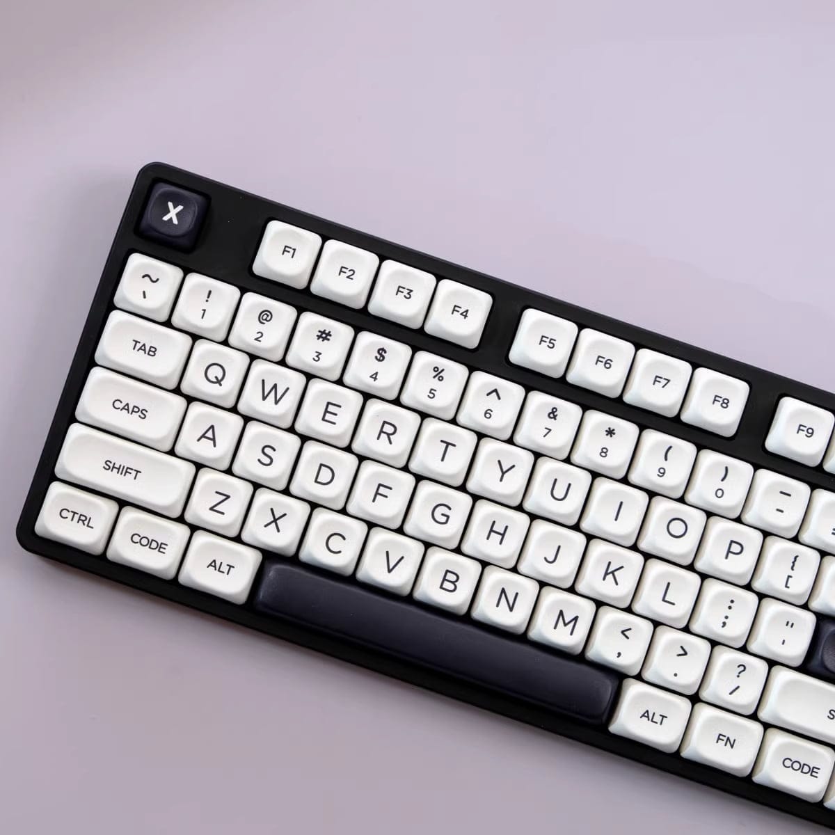 KeycapGuru Black & White MOA Keycap Set - PBT, 126 Keys