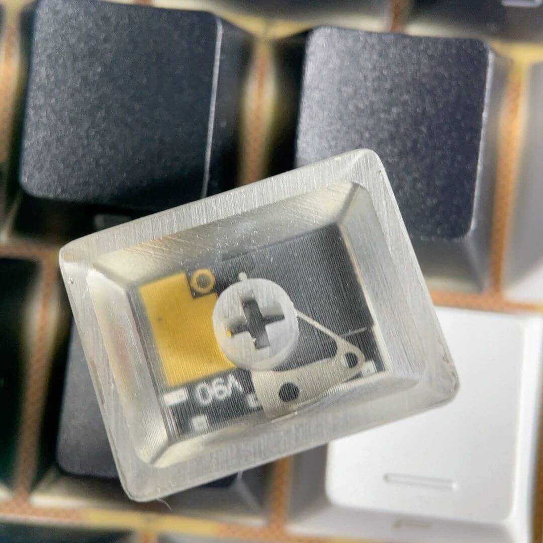 KeycapGuru Circuit Board Translucent Resin Artisan Keycap - Black, OEM R1, 1.25U
