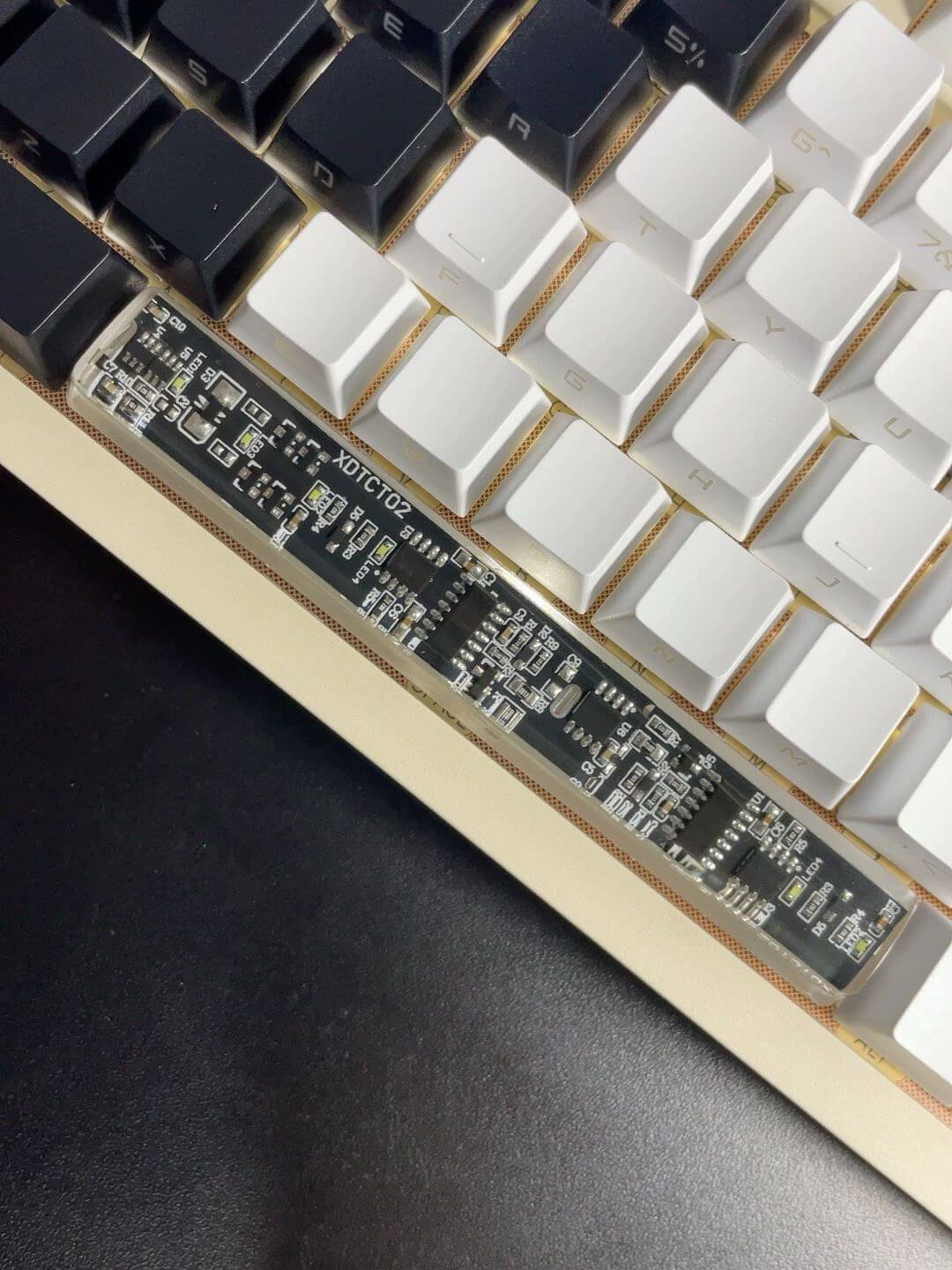 KeycapGuru Circuit Board Translucent Resin Artisan Keycap - Black, OEM R1, 6.25U