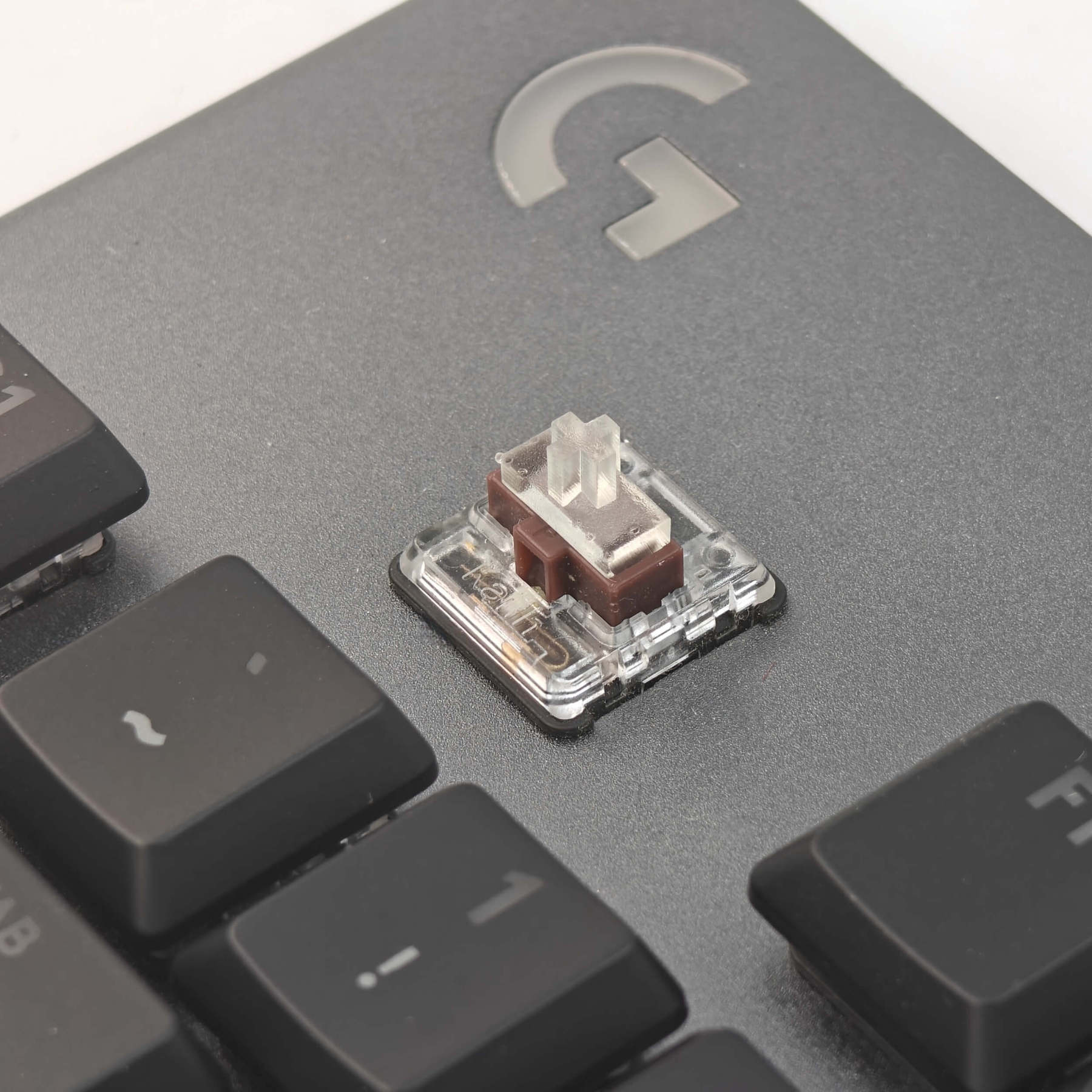 KeycapGuru GL Switches to MX-Style Switches Convertor for Logitech G915 / G913 / G815 / G813 Low Profile Mechanical Keyboards