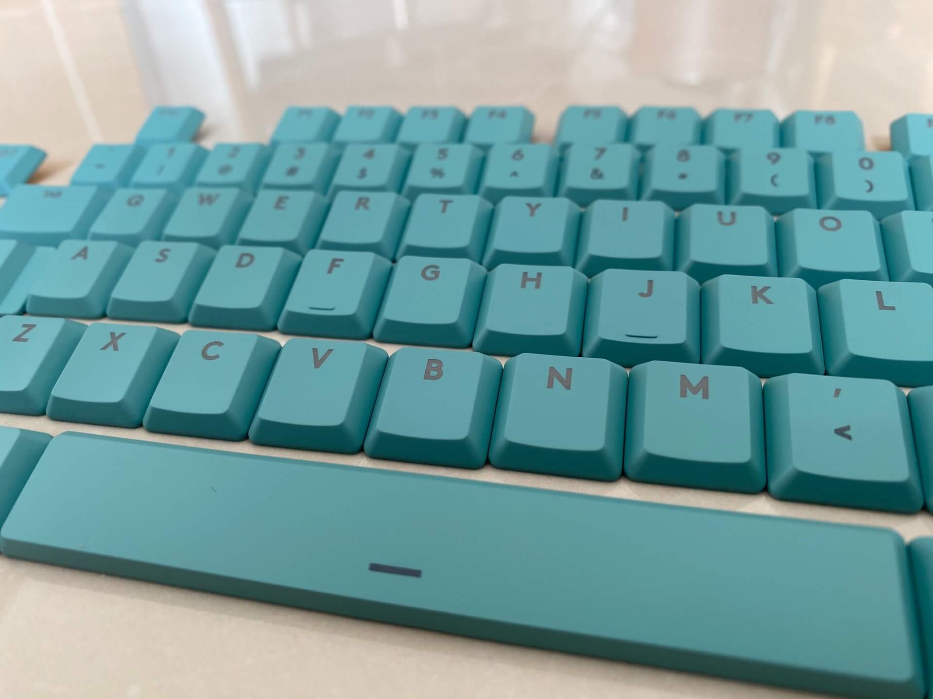 Logitech G915 Keycaps Replacement Keycap Set - ABS / PBT / PC, ANSI / ISO