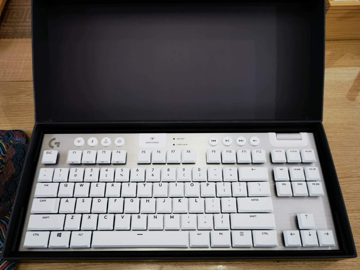 Logitech G915 TKL Keycaps Replacement Keycap Set - ABS / PBT / PC, ANSI / ISO