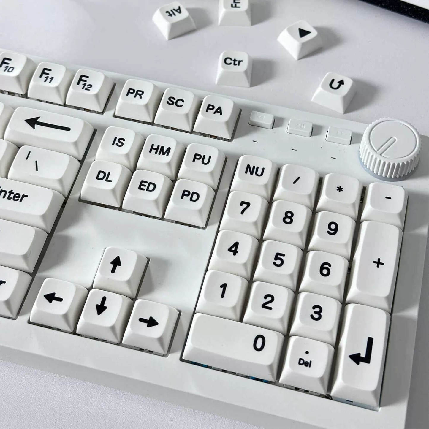 KeycapGuru Minimalism MOA Keycap Sets - PBT, 113 Keys