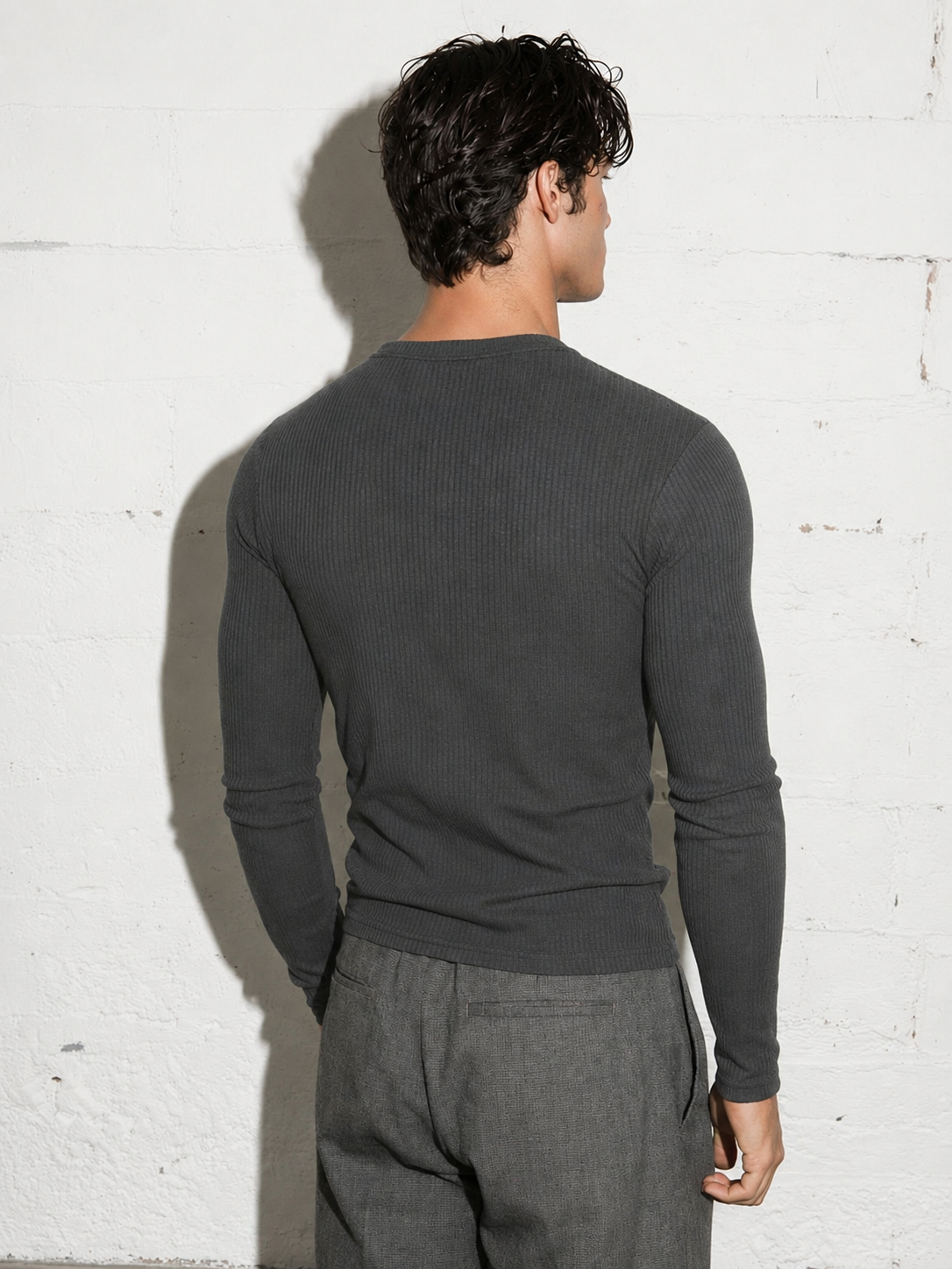 The Slim Crop Henley Longsleeve | White