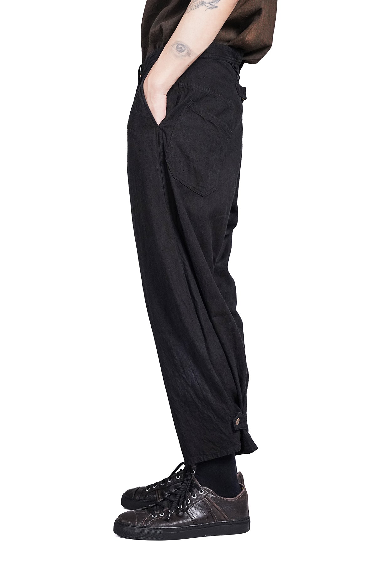 Distressed Retro Linen Cropped Trousers Back Buckle Waist Design
