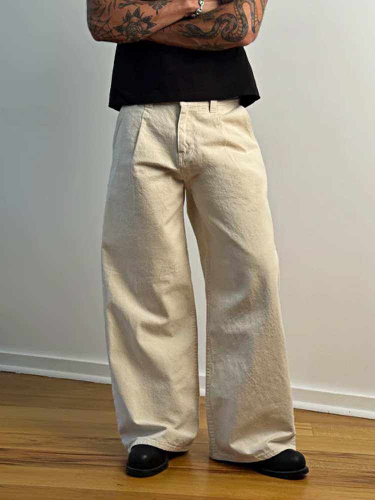 PLEATED WIDE-LEG TROUSERS