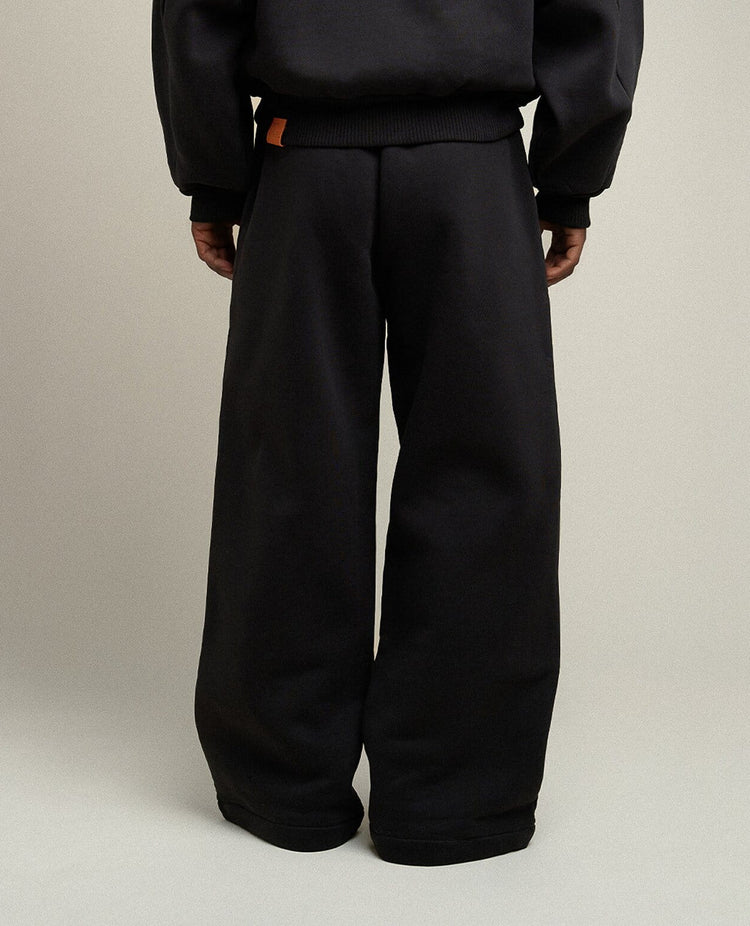 THE TRACKPANTS V4