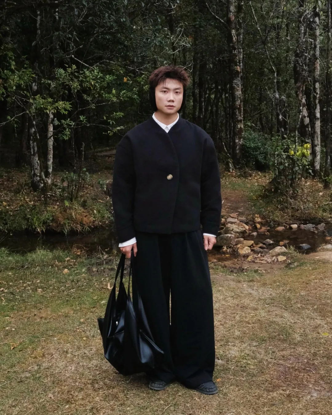 MINIMALIST WOOL COLLARLESS JACKET