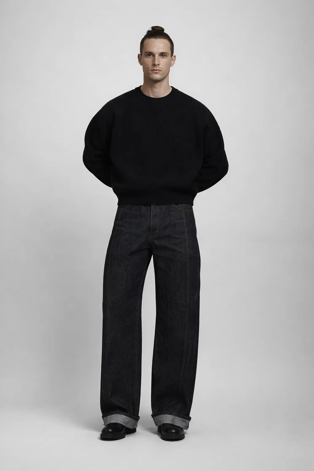 HEAVY RIBBED RELAXED KNIT SWEATER