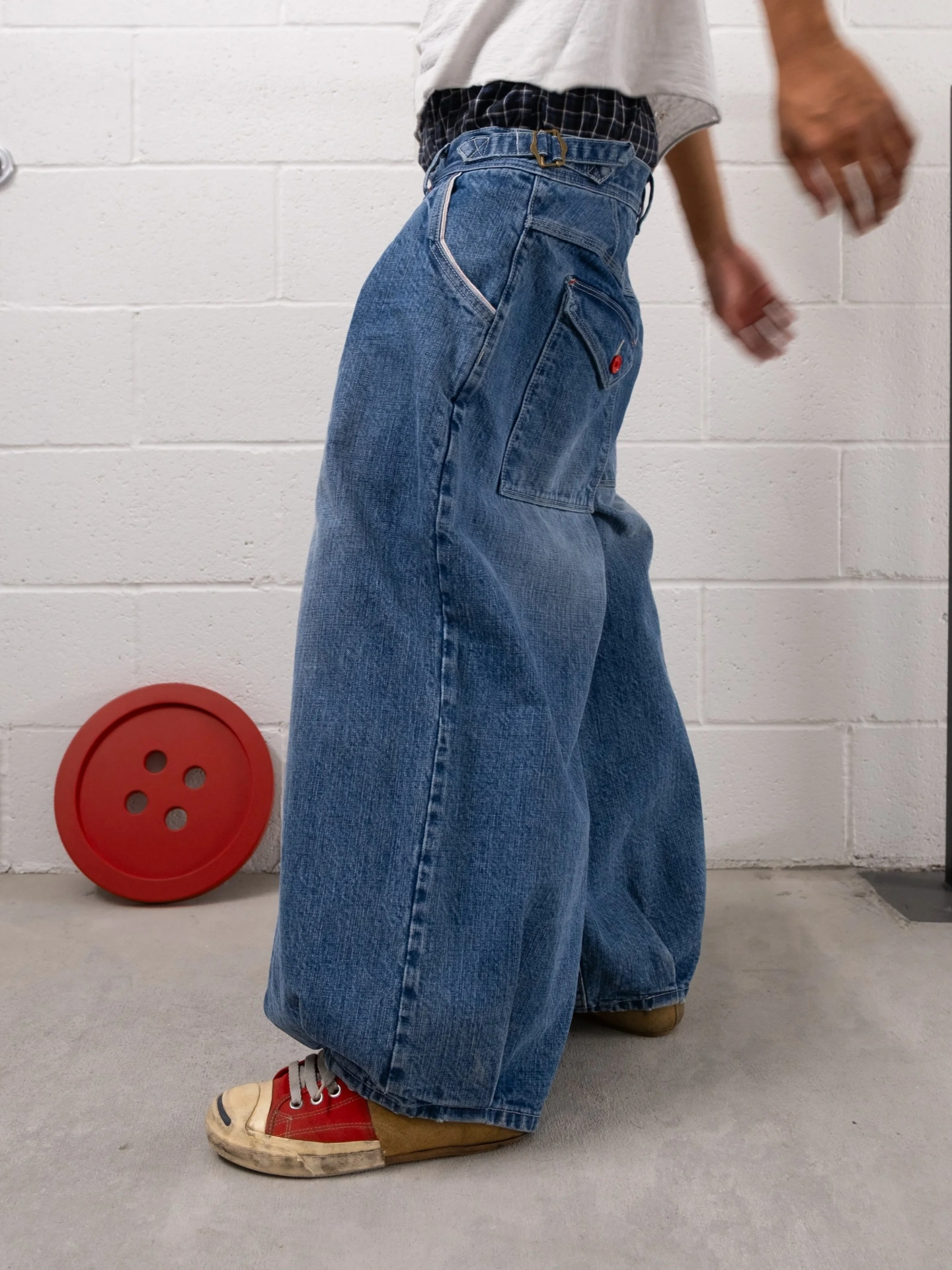 PLEATED BALLOON DENIM