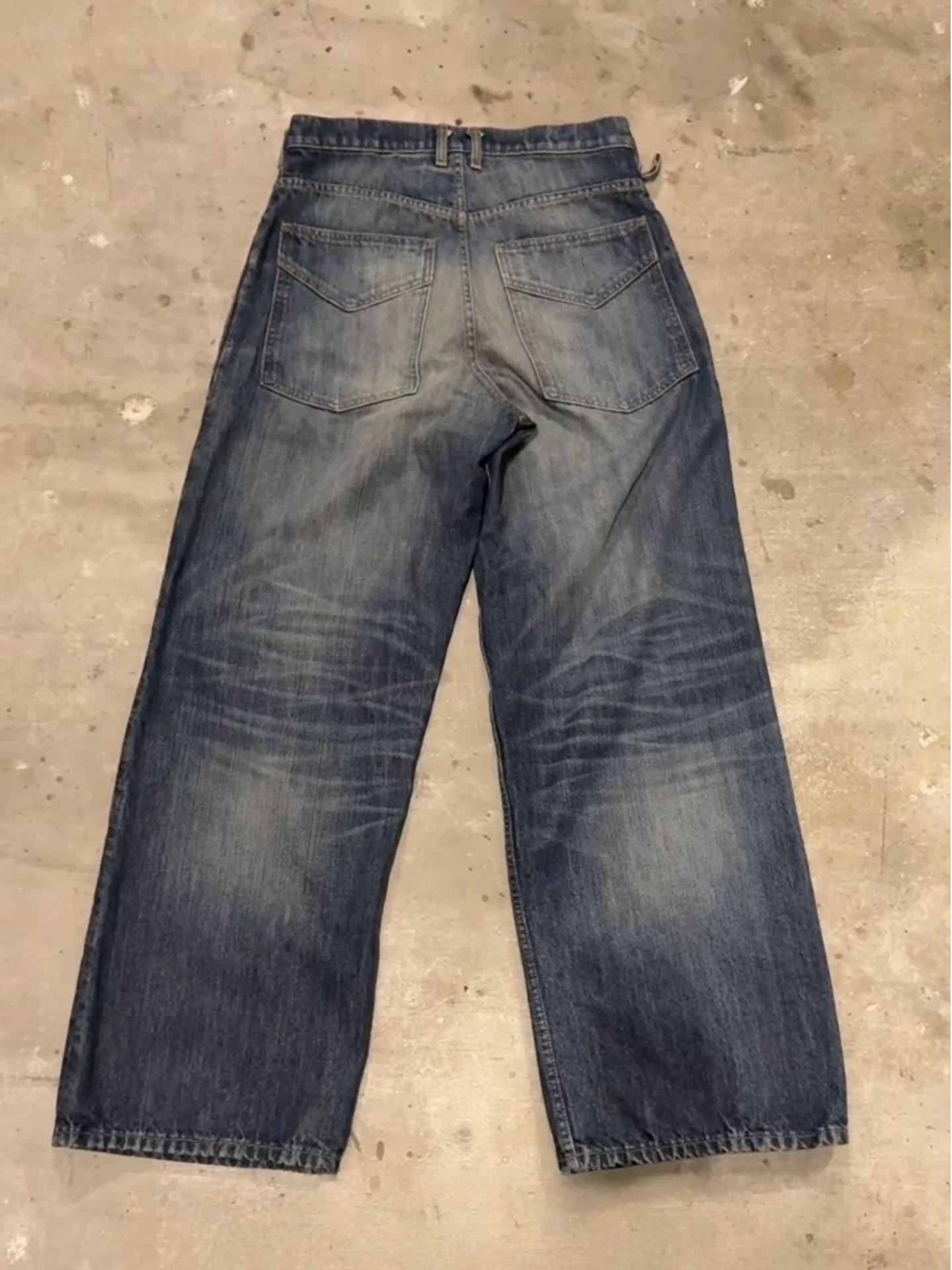 VINTAGE WASHED WIDE-LEG DENIM