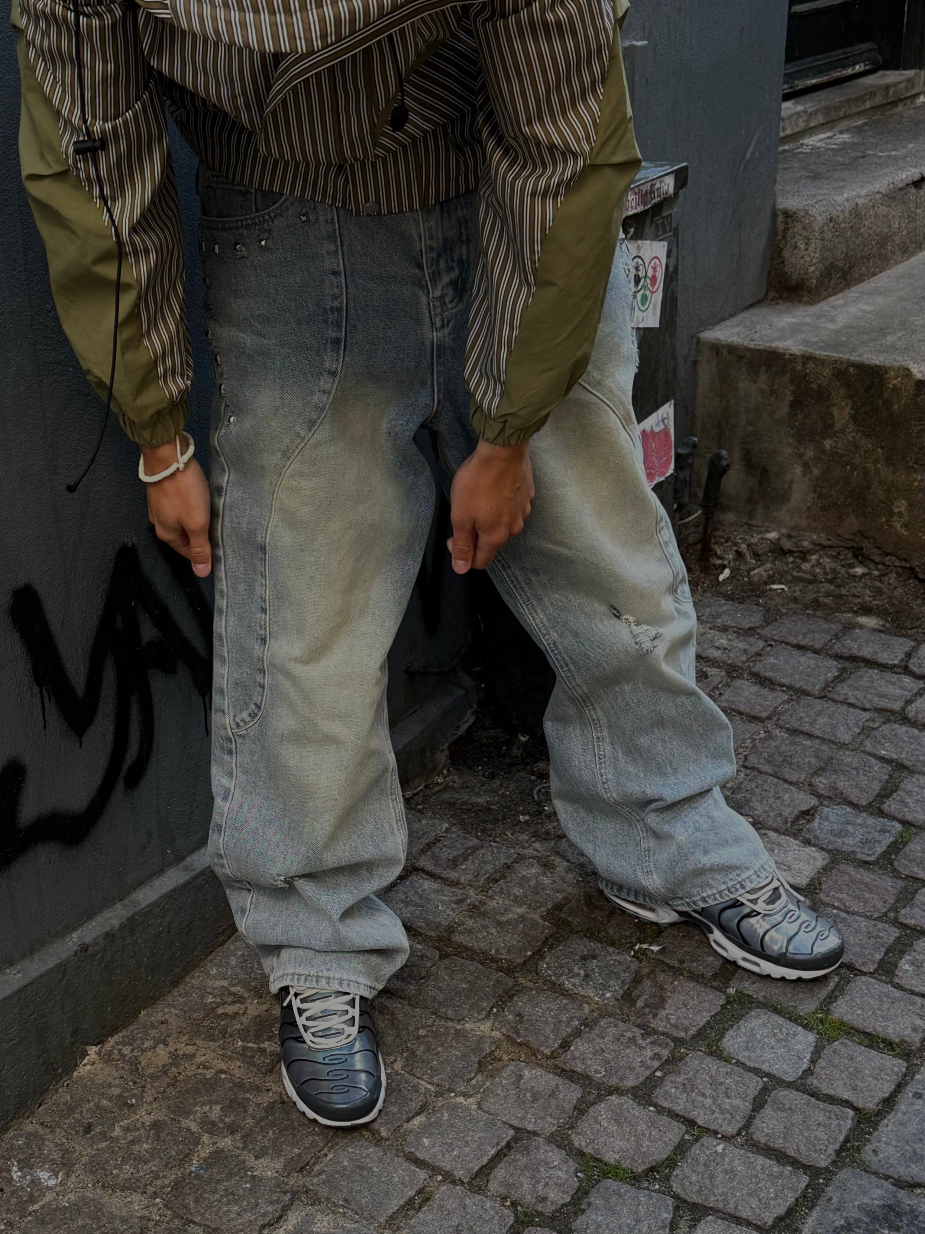 Distressed Washed Jeans