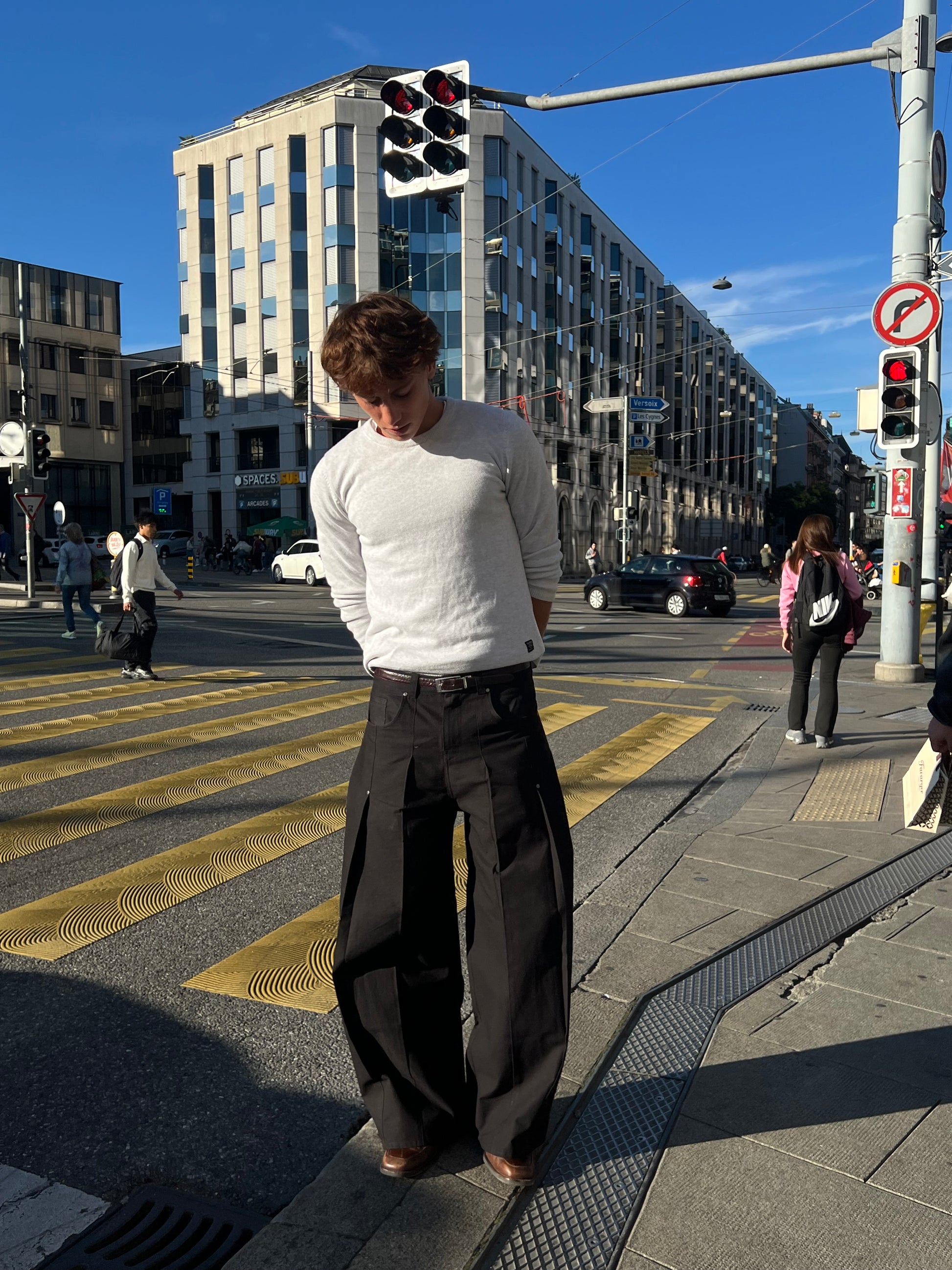 PLEATED TROUSERS
