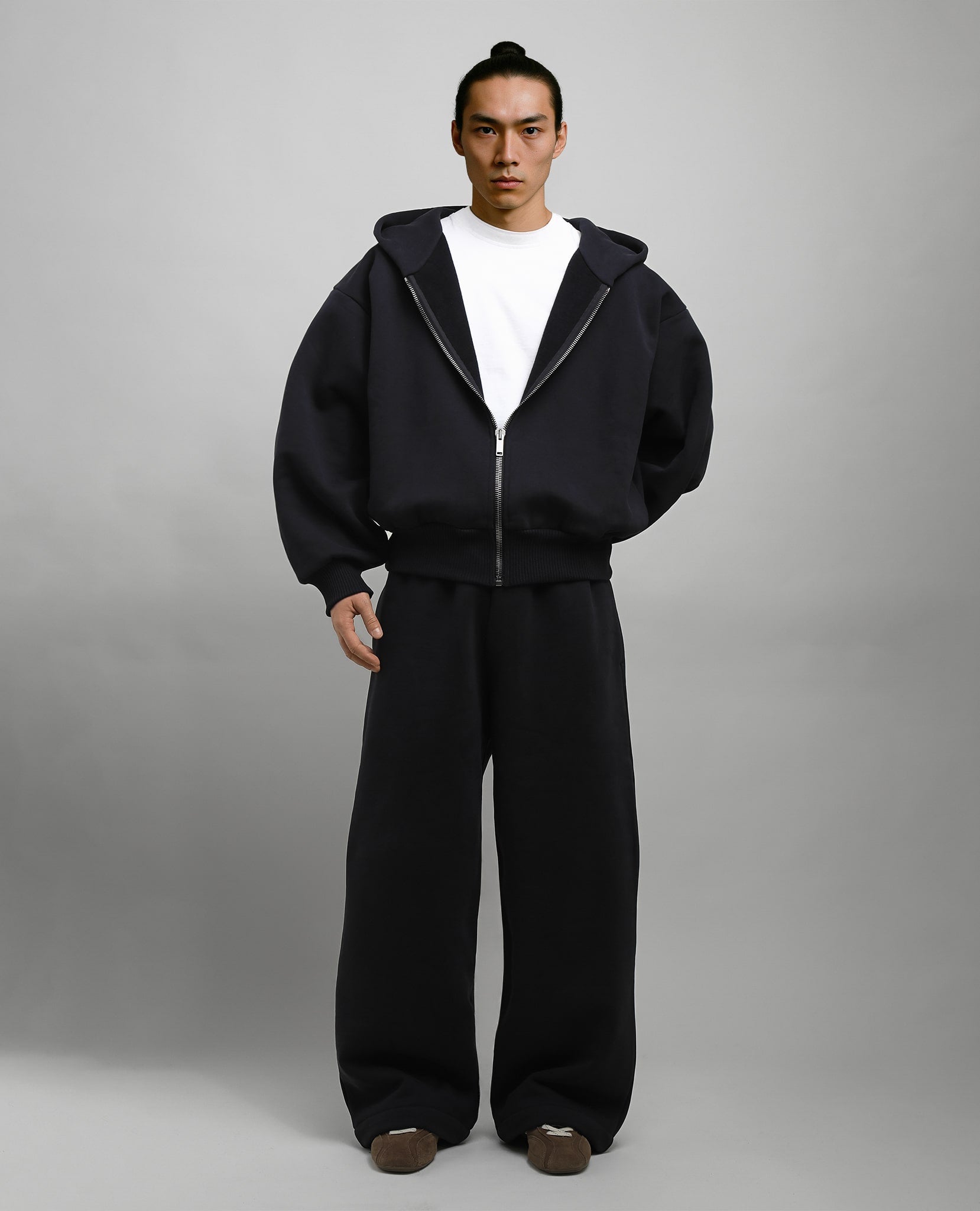 MONOCHROME ZIP-UP HOODIE