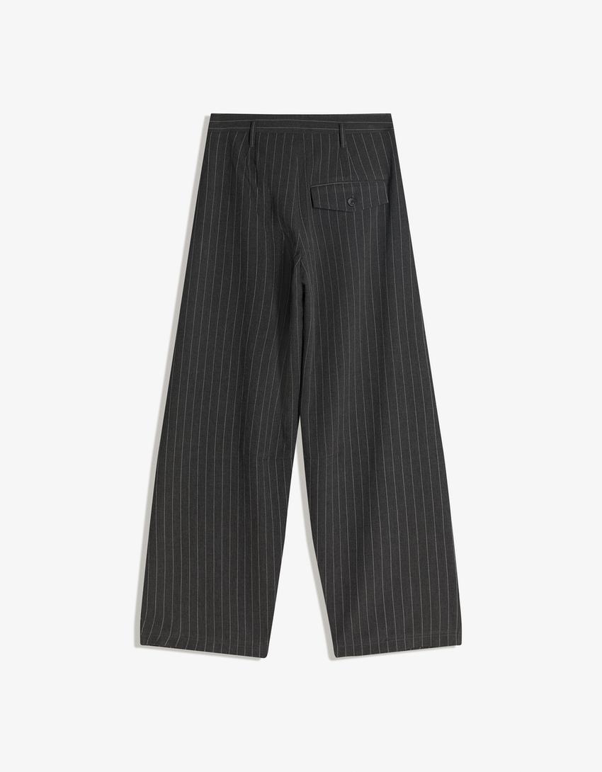 BARREL-SHAPED PLEATED PANTS