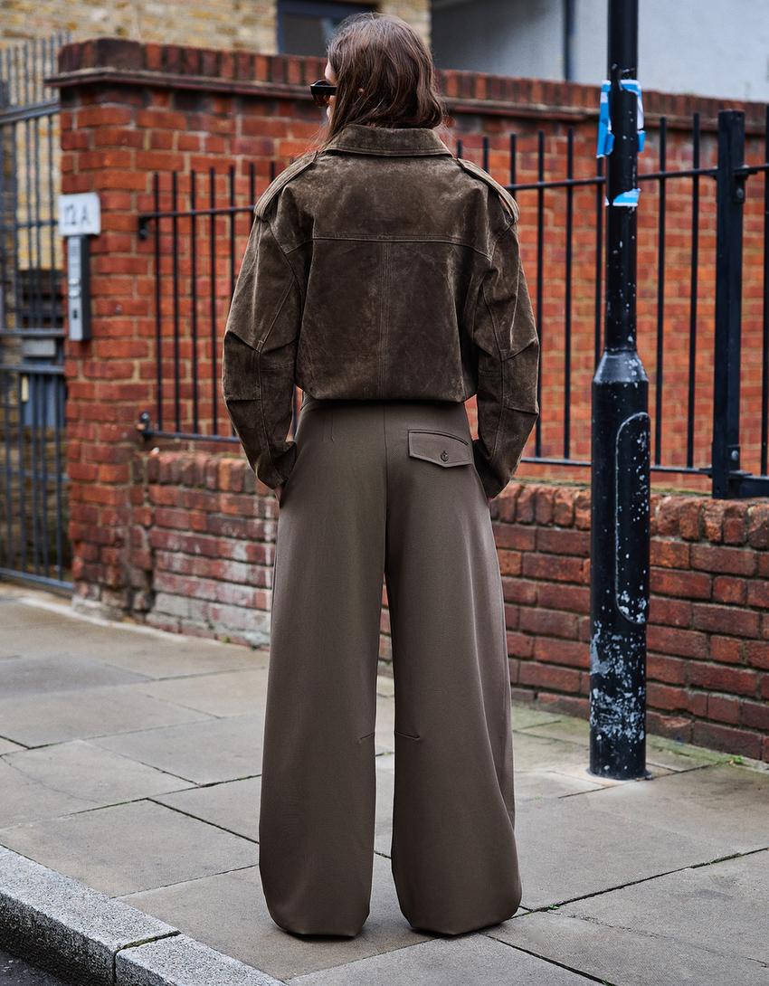 BARREL-SHAPED PLEATED PANTS