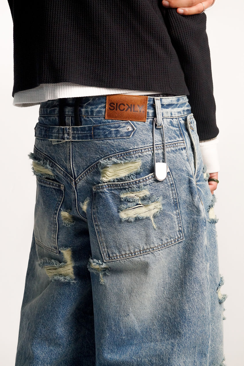 DISTRESSED WIDE-LEG DENIM