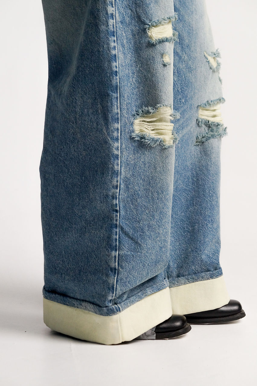 DISTRESSED WIDE-LEG DENIM