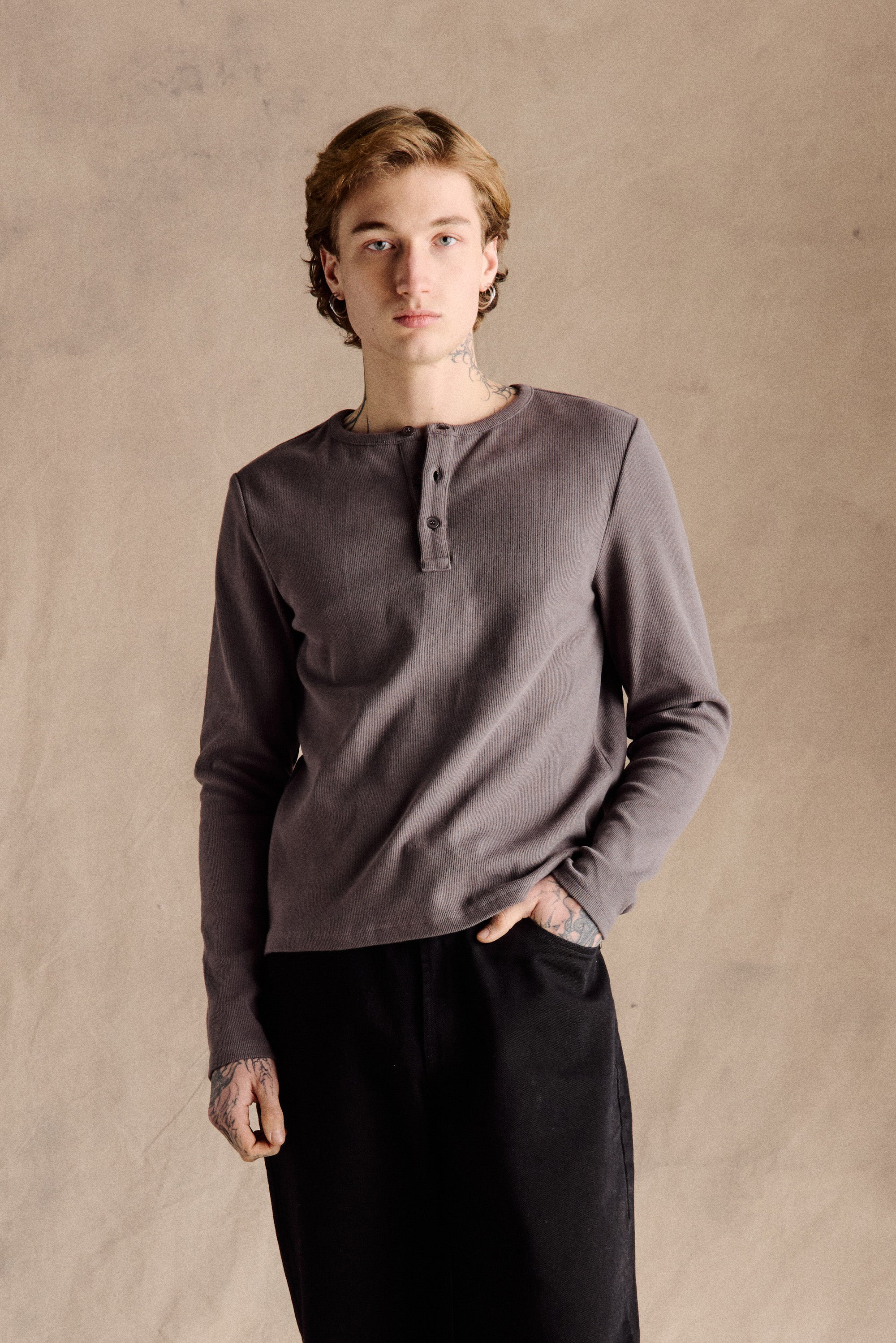 RIBBED HENLEY SHIRT