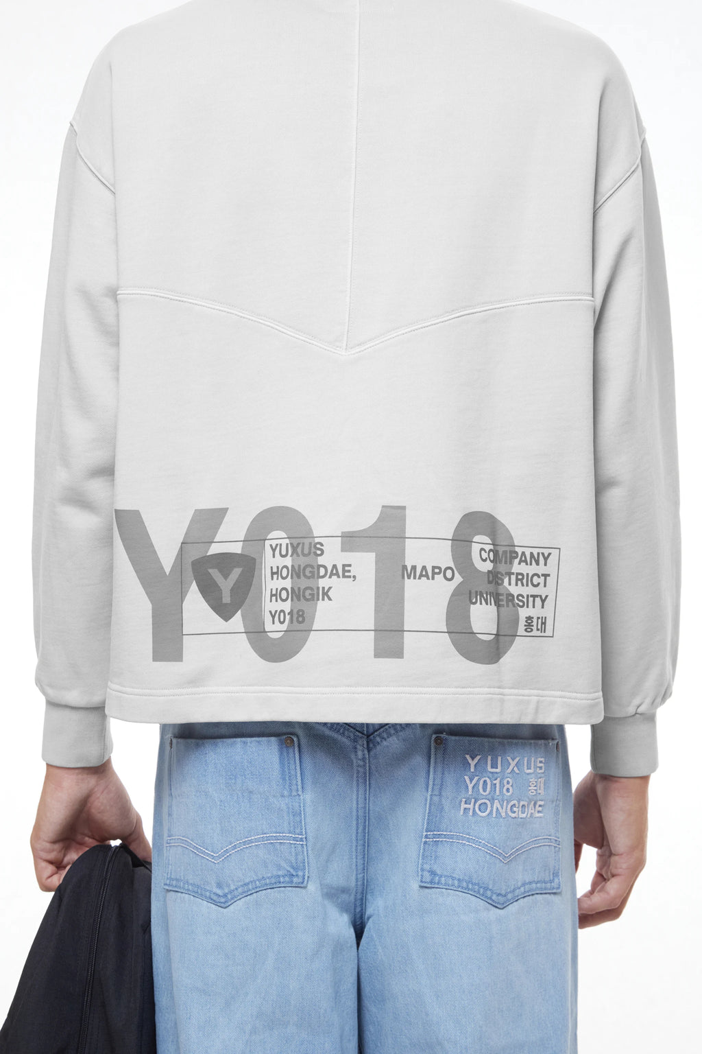CREWNECK SWEATSHIRT