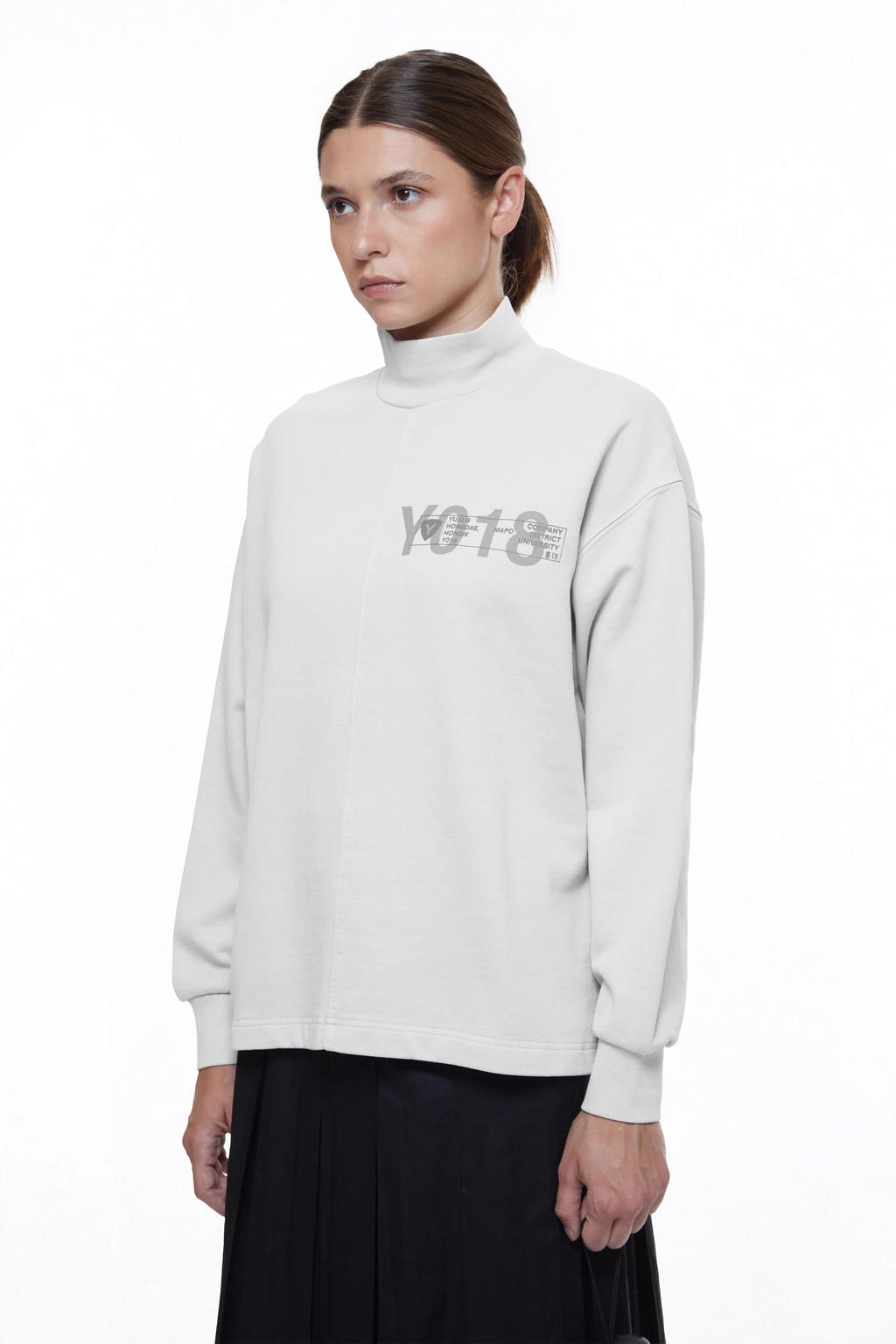 CREWNECK SWEATSHIRT