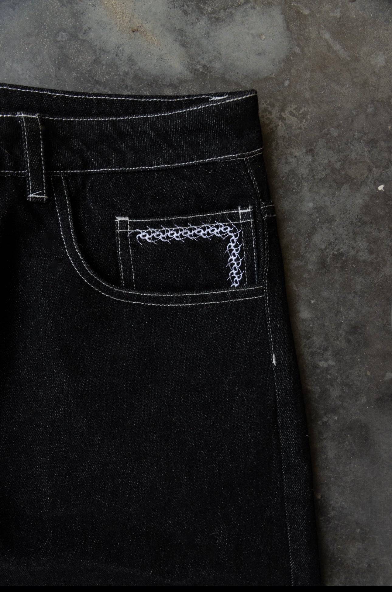 Raw Black Denim - Baggy Jeans
