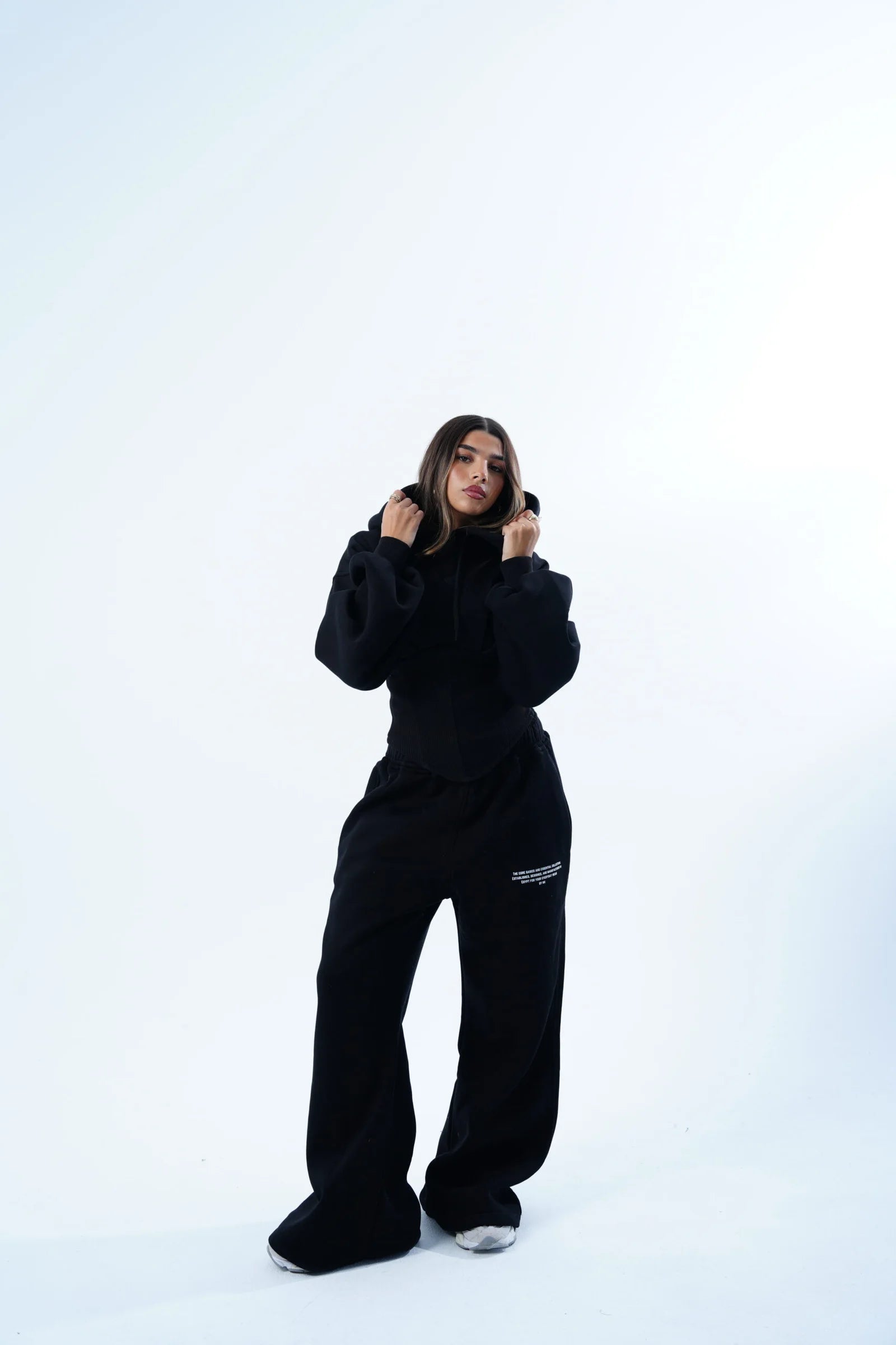 SHE'S SNATCHED HOODIE SUIT (BUY 2, FREE SHIPPING + GET 1 FREE)