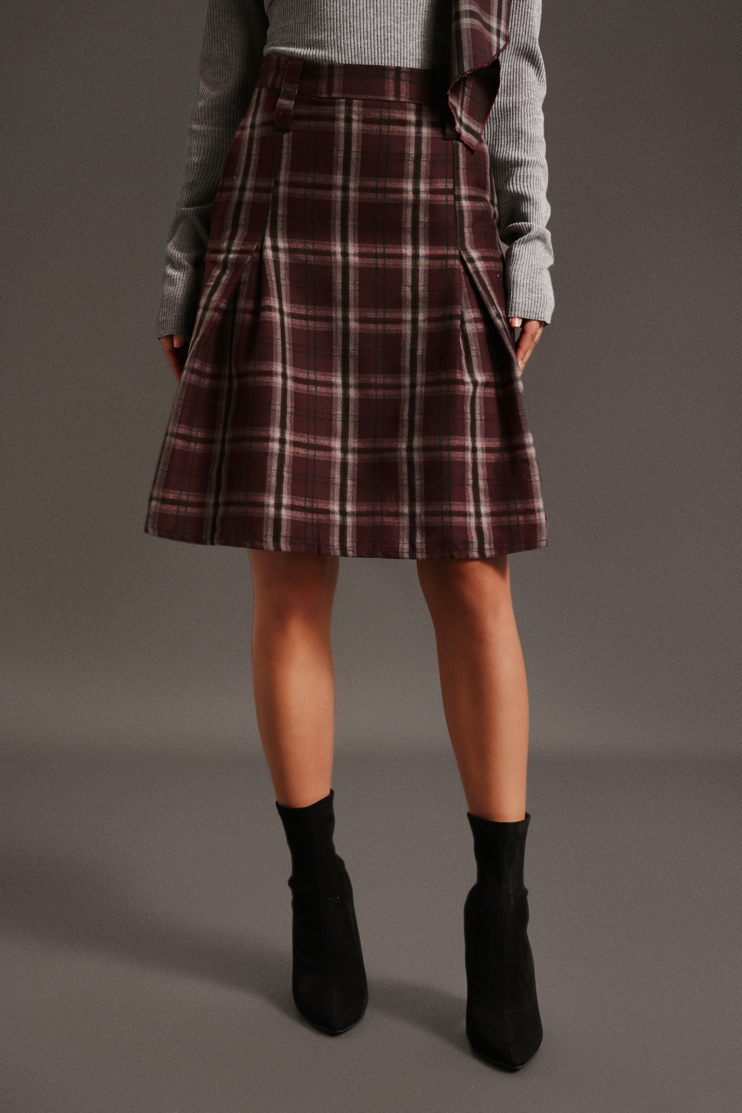 Yuio Lattice Belt Midi Skirt